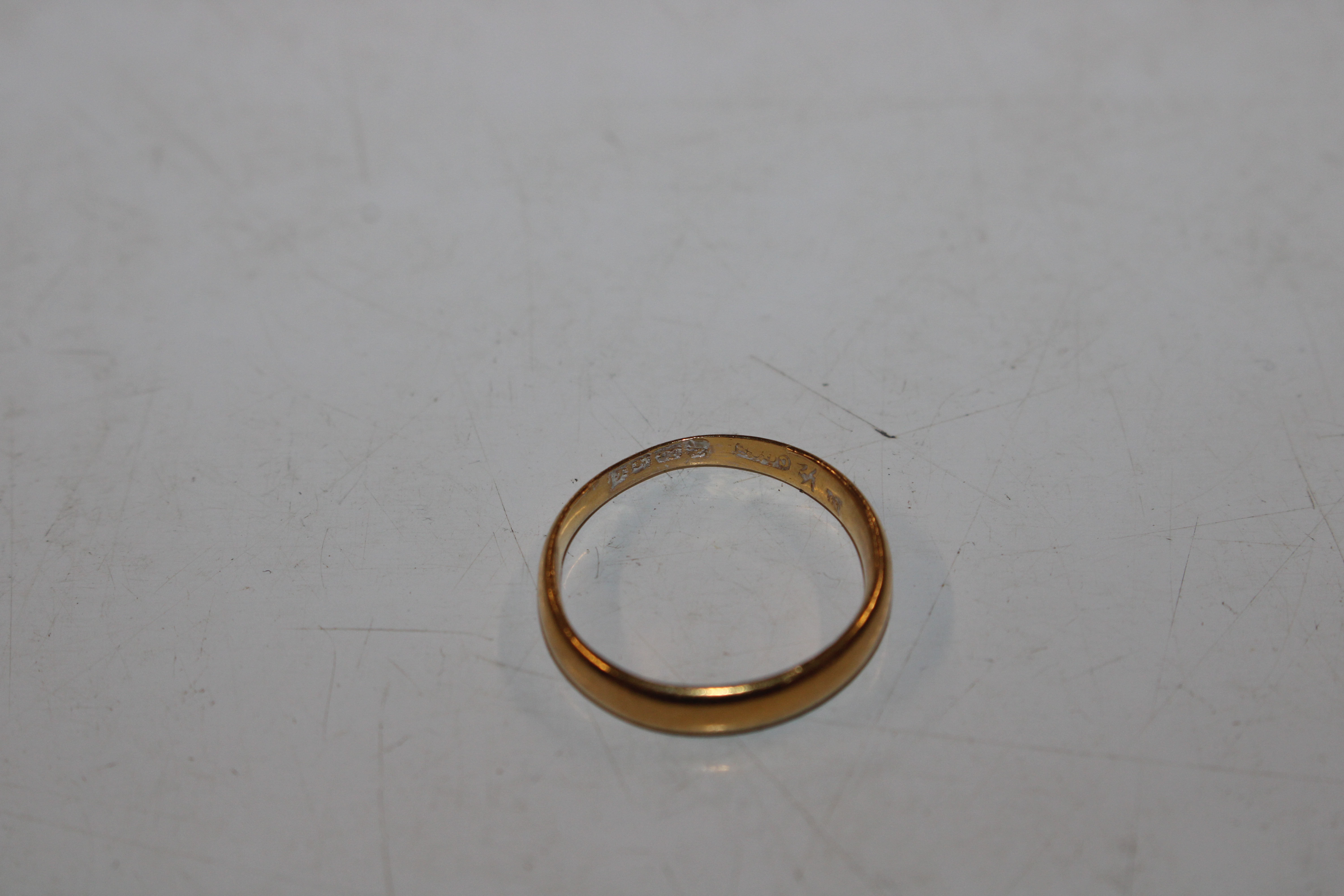 A 22ct gold wedding band approx. 3gms AF; an 18ct - Image 6 of 6