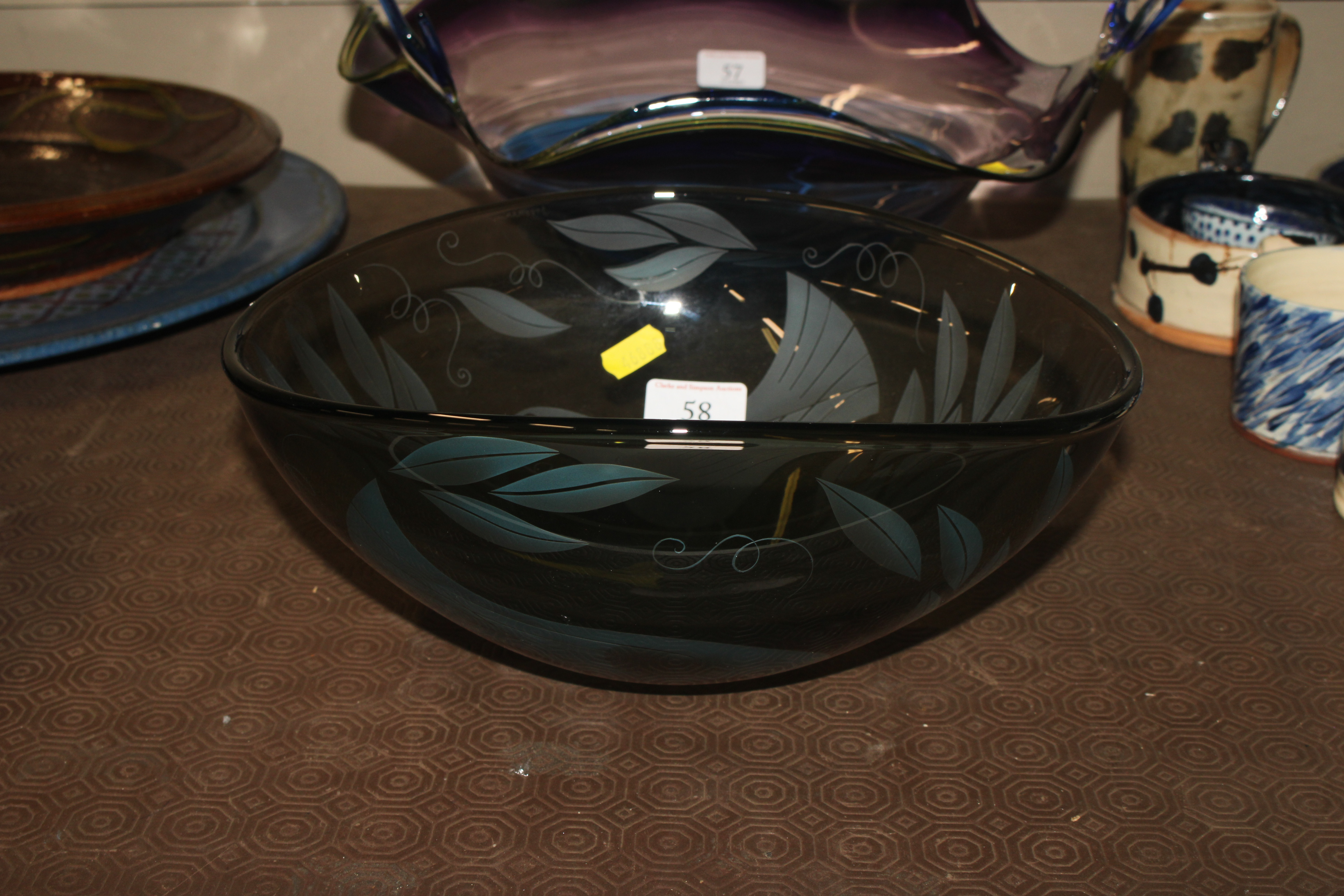 Ruth Dresman, Art Glass bowl with interior decorat - Image 2 of 3