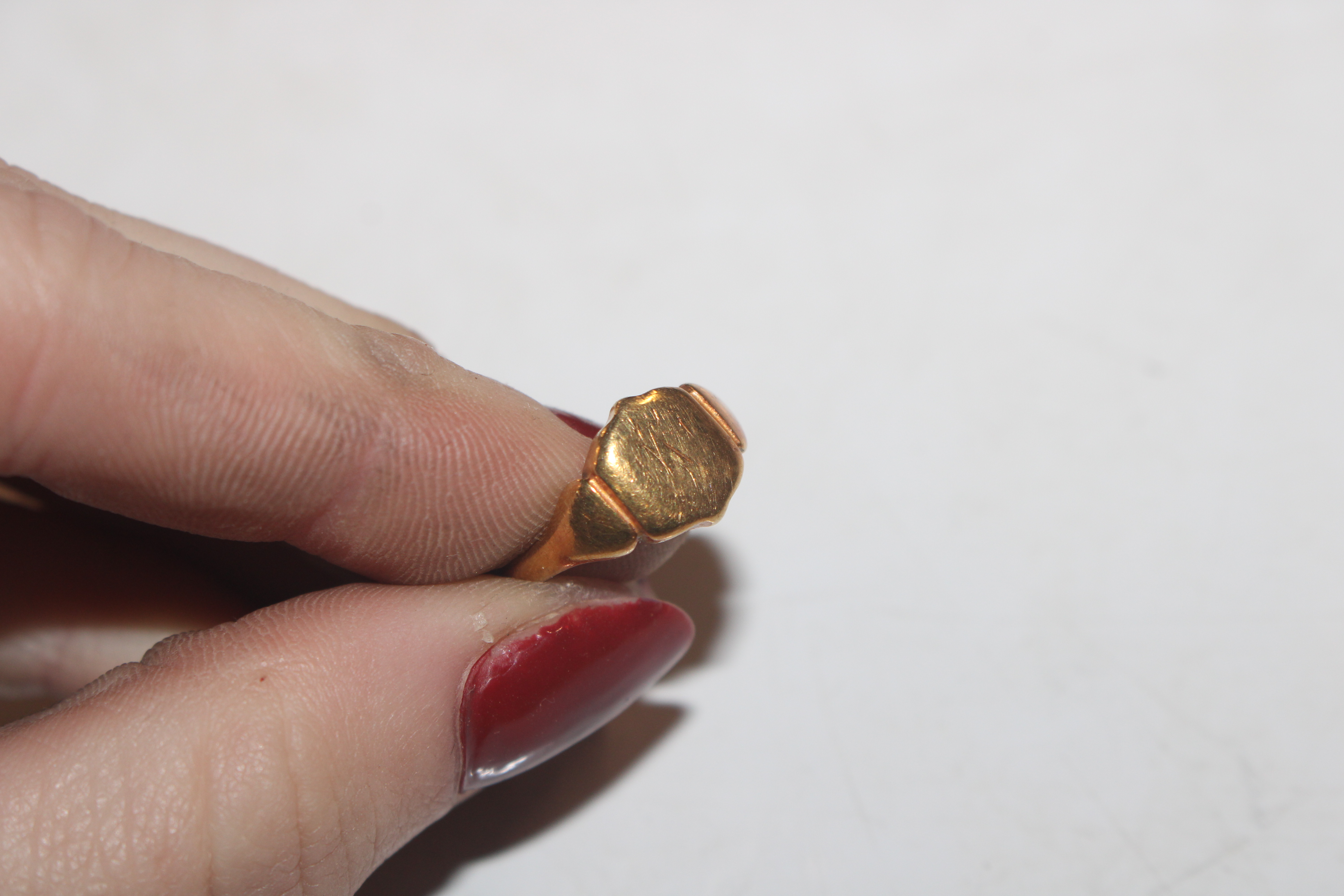 A 22ct gold wedding band approx. 3gms AF; an 18ct - Image 5 of 6