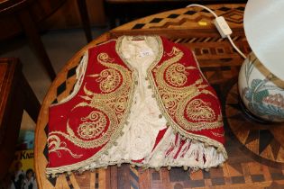 An Eastern small tunic