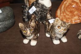 Two Winstanley pottery models of kittens both with