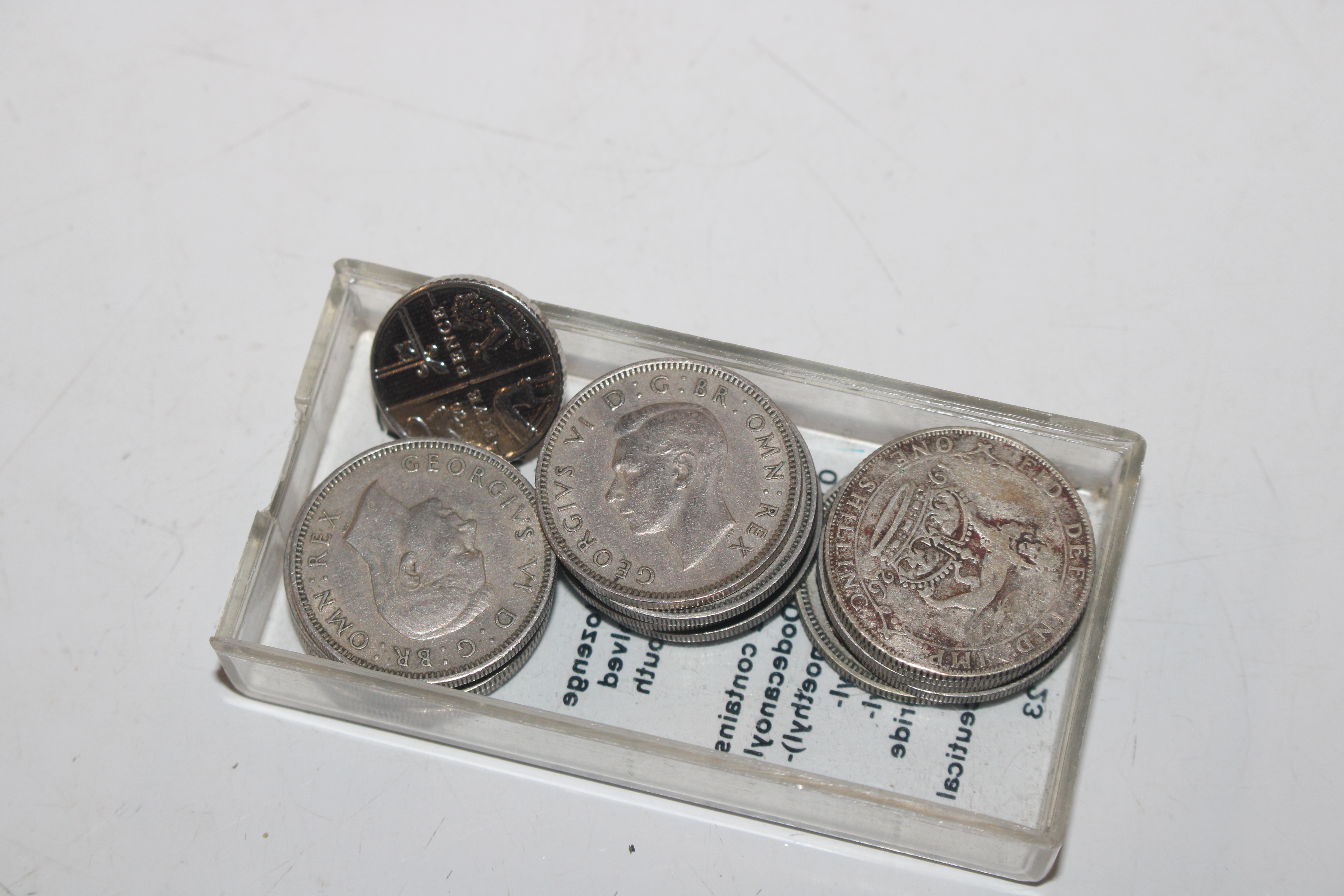 Two boxes of various coinage to include Churchill - Bild 2 aus 7