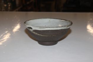 Janet Leach, Studio Pottery bowl, impress marks, 1