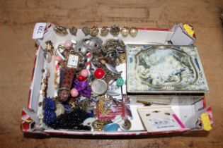 A box of miscellaneous costume jewellery