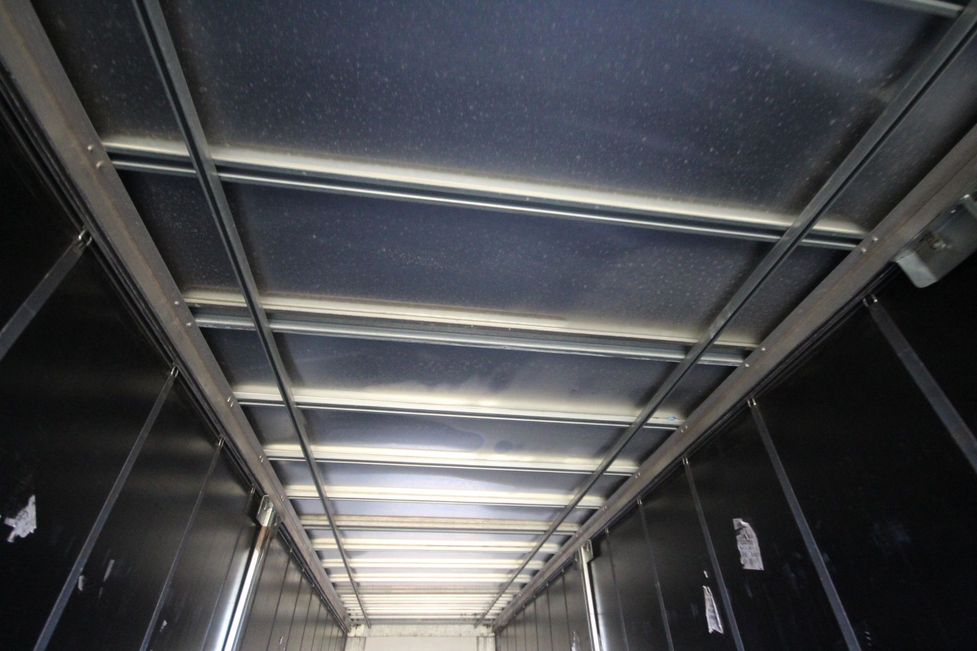 Montracon 39T 13.6m tri-axle curtain-side trailer. Registration C380871. 2014. MOT until 30/04/2024. - Image 79 of 89