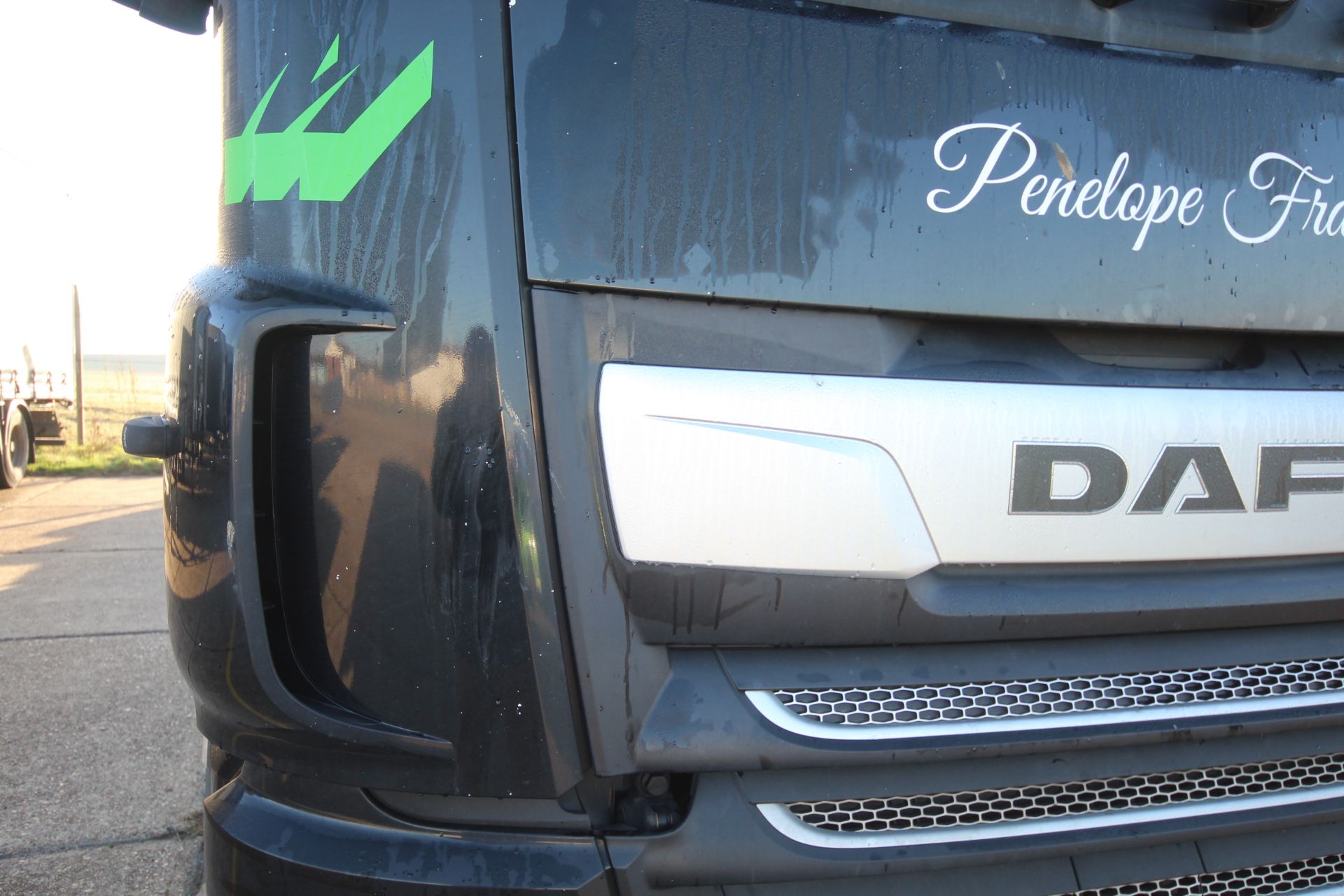 DAF XF 480 FTG 6X2 Euro 6D auto mid-lift and steer 44T unit. Registration P31 MGL. Date of first - Image 6 of 122