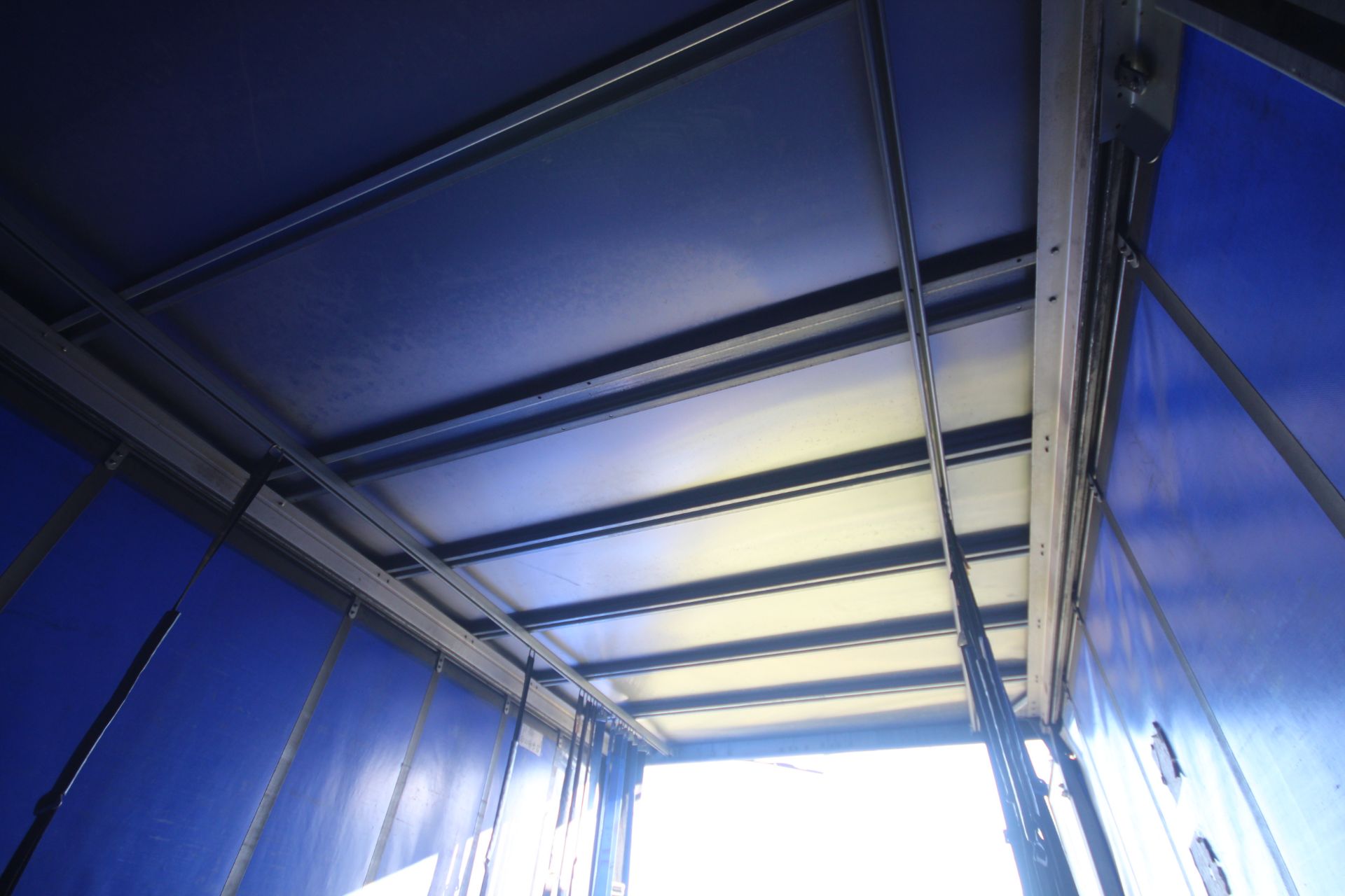 Montracon 39T 13.6m tri-axle curtain-side trailer. Registration C351369. 2013. MOT until 31/01/2024. - Image 73 of 87