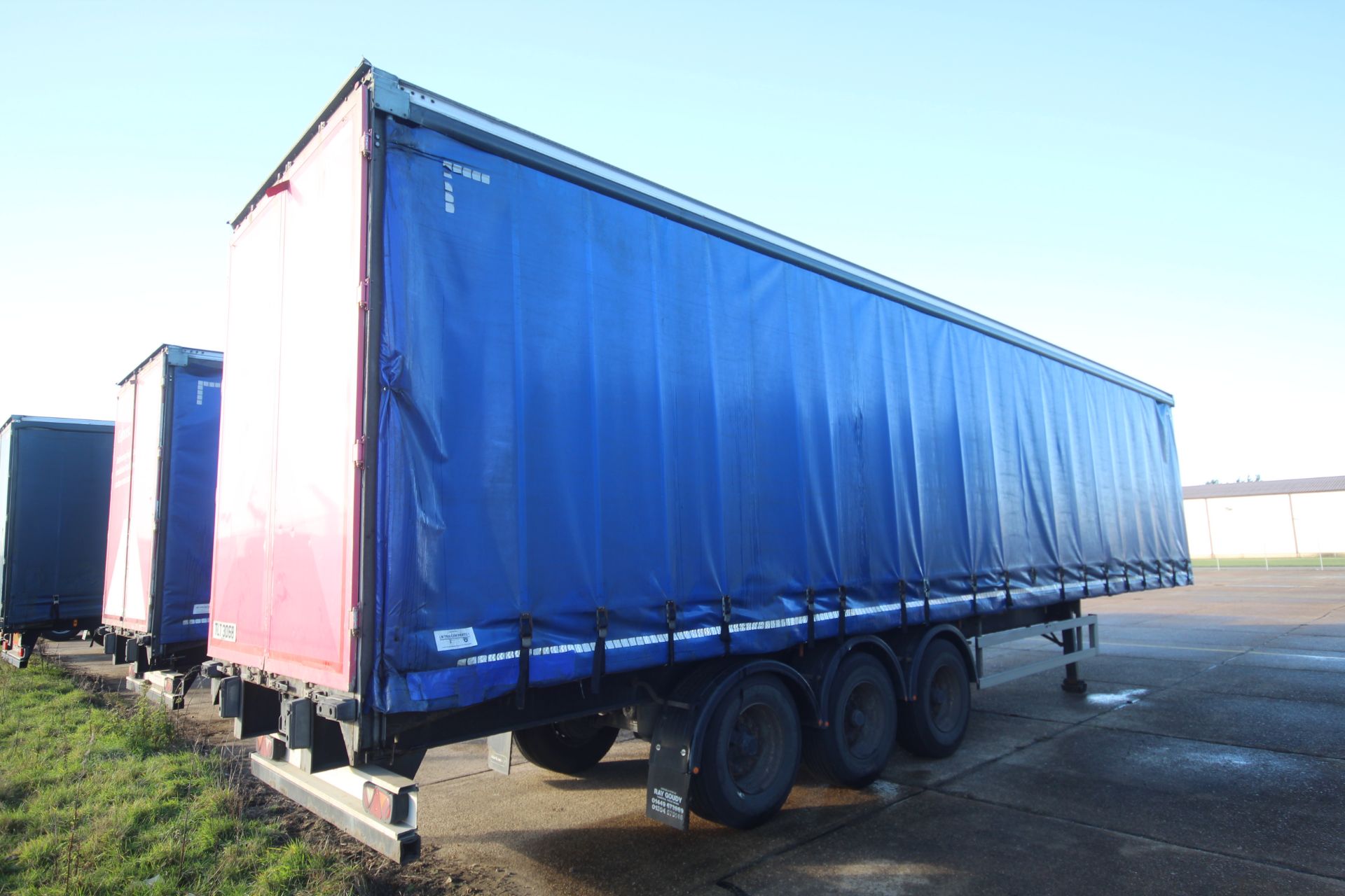 Montracon 39T 13.6m tri-axle curtain-side trailer. Registration C351362. 2013. MOT until 29/02/2024. - Image 3 of 88