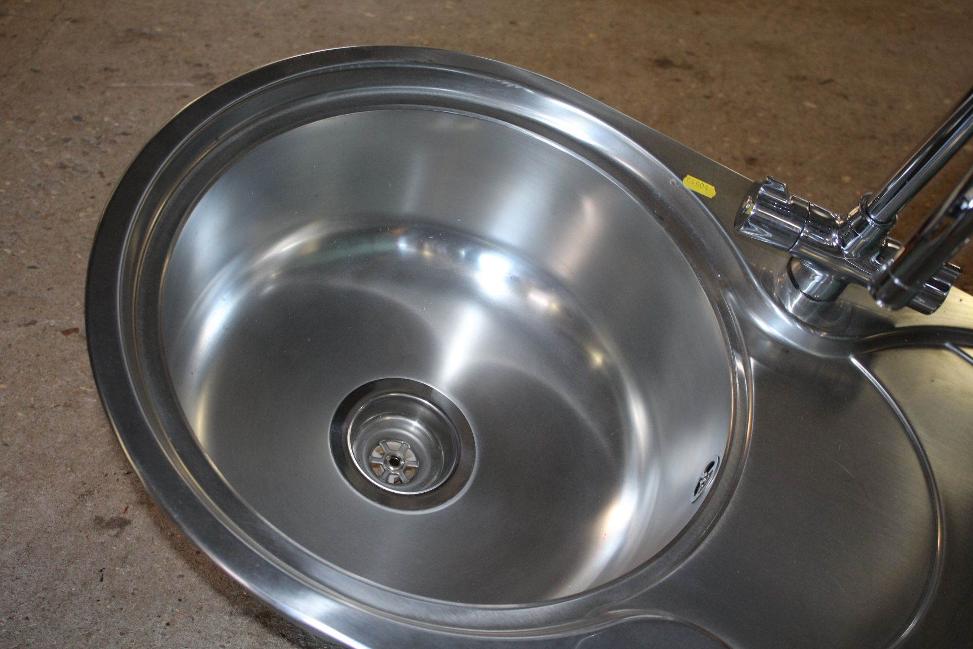 Lamona circular kitchen sink, draining board and mixer tap. V CAMPSEA ASHE - Image 2 of 3