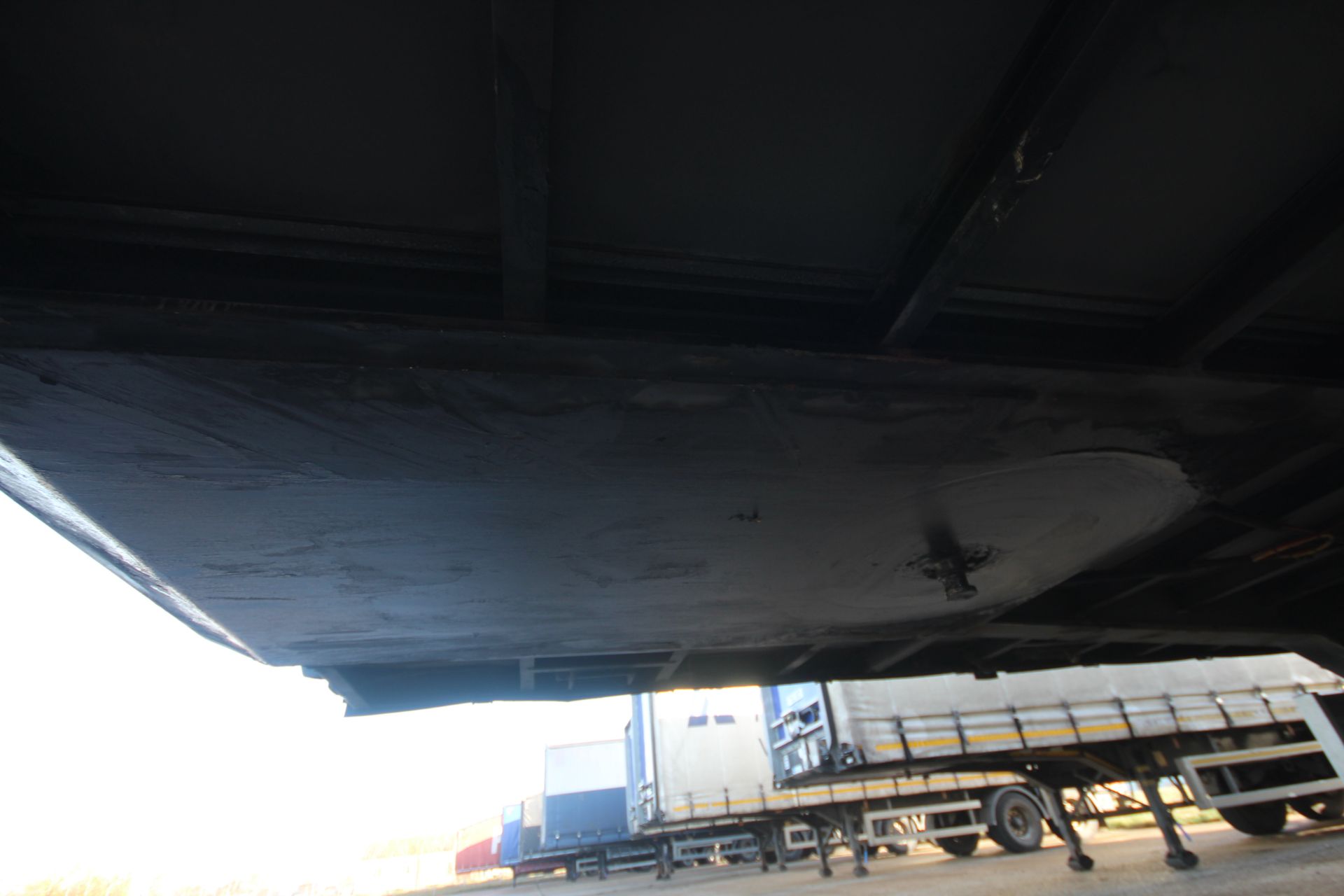 Montracon 39T 13.6m tri-axle curtain-side trailer. Registration C380871. 2014. MOT until 30/04/2024. - Image 53 of 89