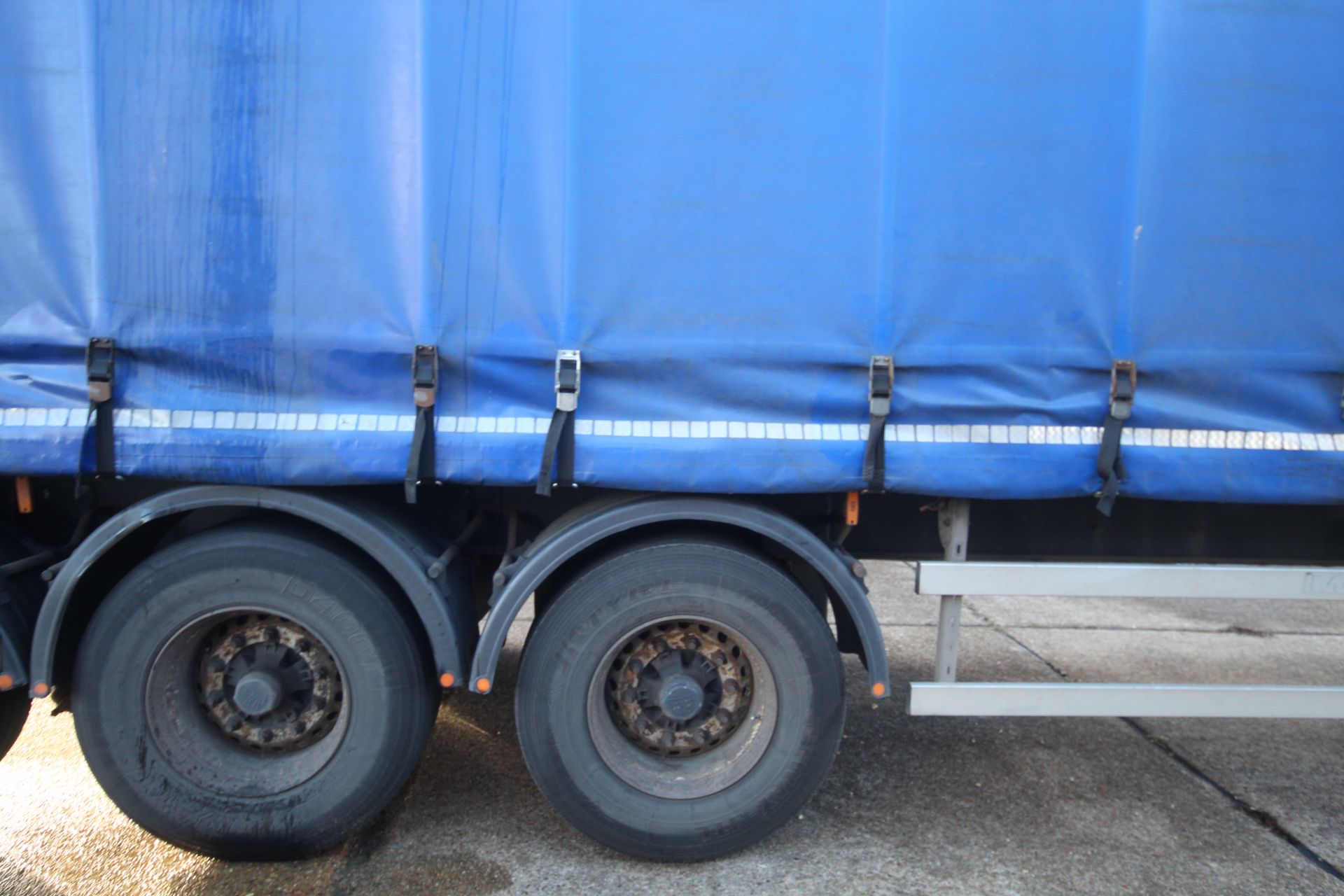Montracon 39T 13.6m tri-axle curtain-side trailer. Registration C351362. 2013. MOT until 29/02/2024. - Image 39 of 88