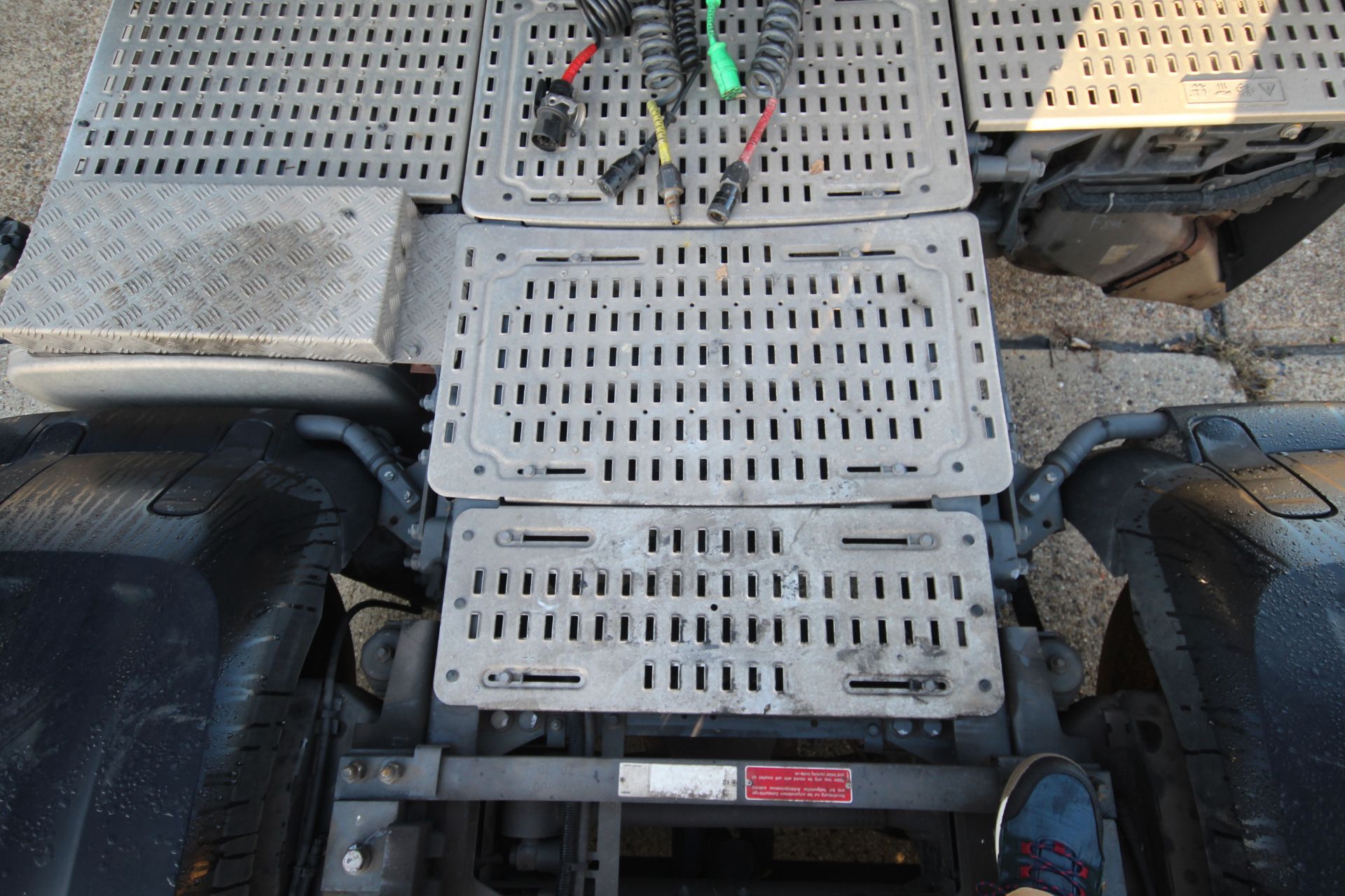 DAF XF 480 FTG 6X2 Euro 6D auto mid-lift and steer 44T unit. Registration P31 MGL. Date of first - Image 48 of 122