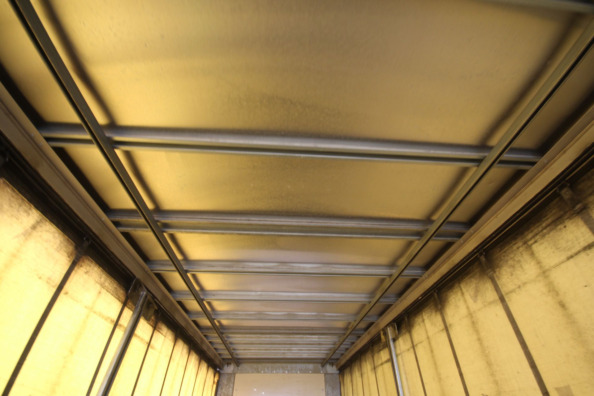 Montracon 33T 10.6m twin axle urban curtain-side trailer. Registration C353990. 2014. MOT until 31/ - Image 73 of 85