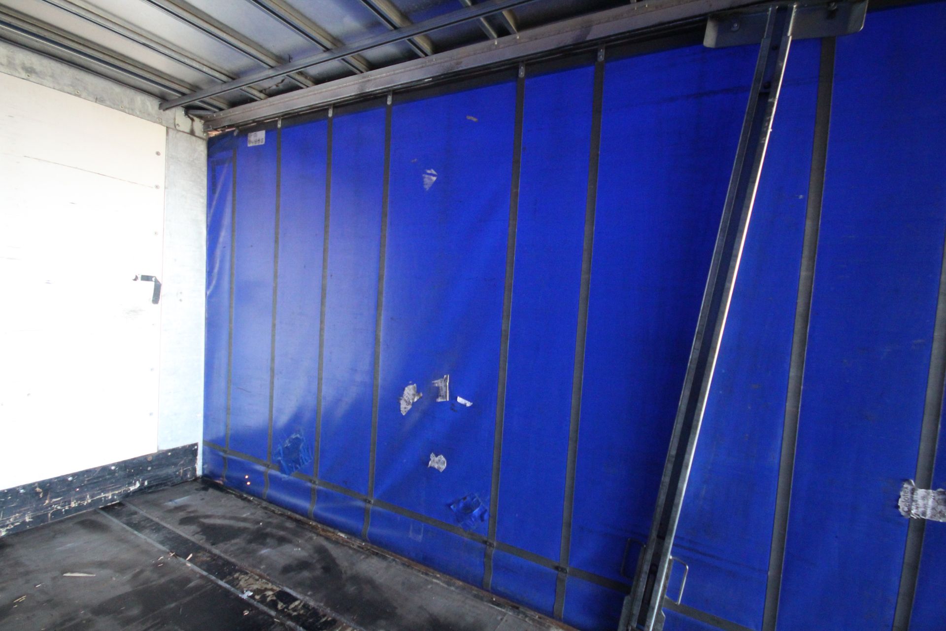 Montracon 39T 13.6m tri-axle curtain-side trailer. Registration C351364. 2013. MOT until 31/01/2024. - Image 70 of 88