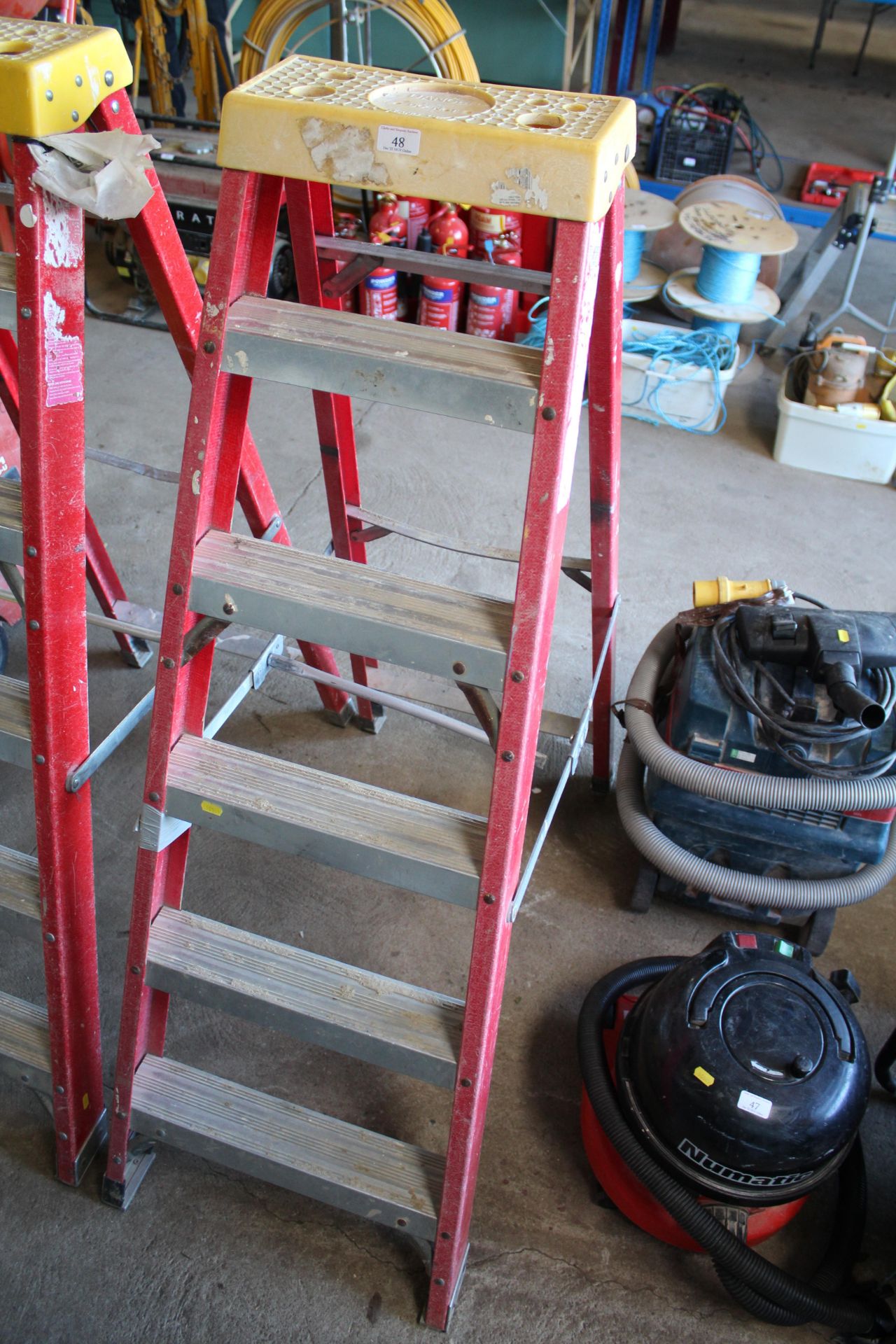 Fibreglass step ladder. V CAMPSEA ASHE