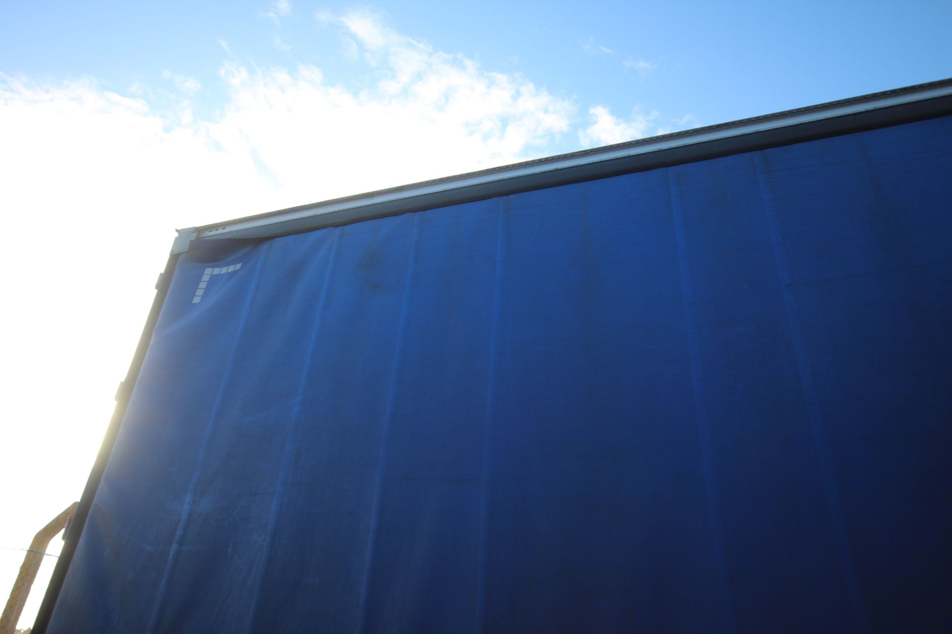 Montracon 39T 13.6m tri-axle curtain-side trailer. Registration C351371. 2013. MOT until 31/05/2024. - Image 37 of 87