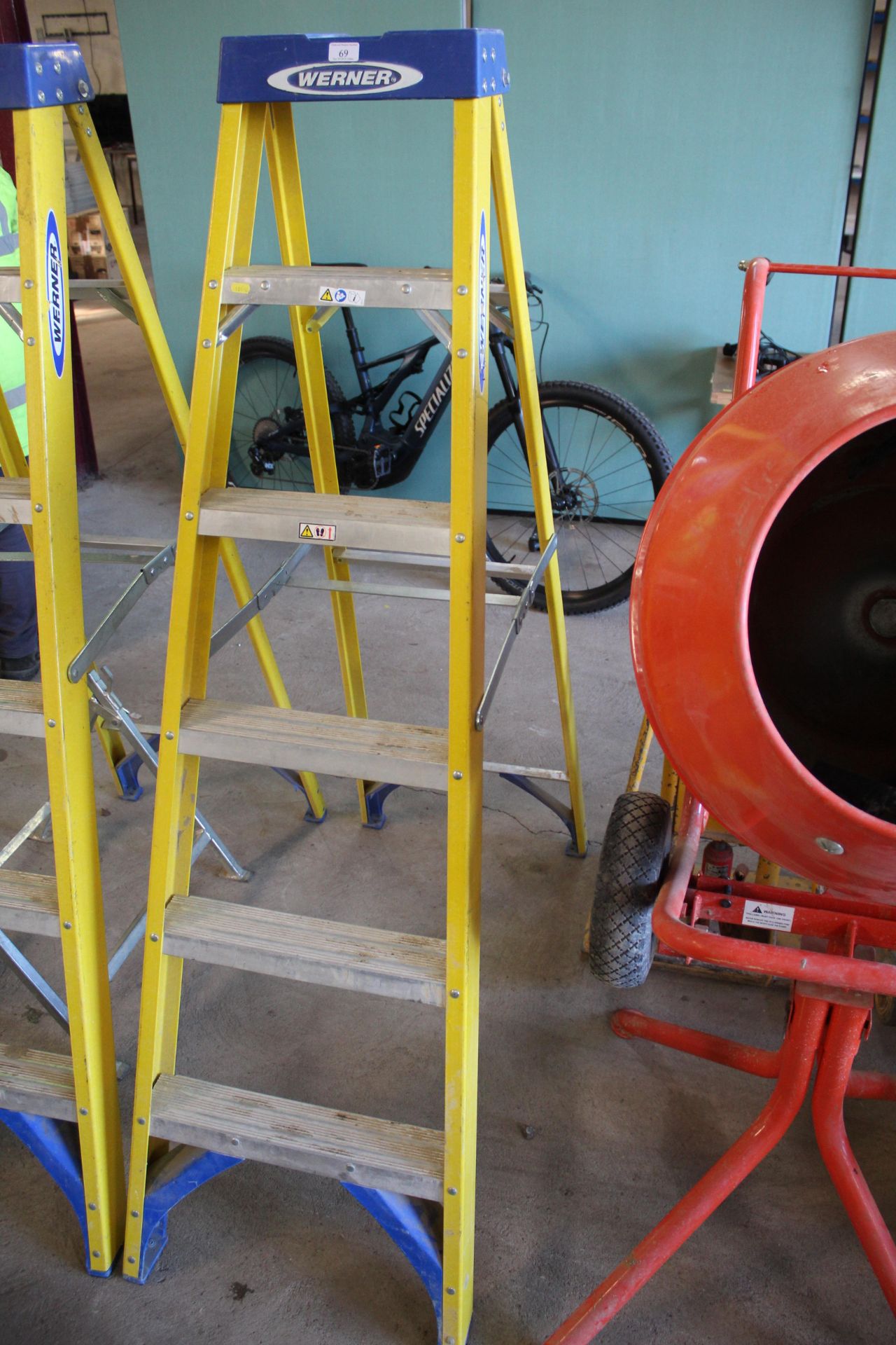 Werner fibreglass stepladder. V CAMPSEA ASHE