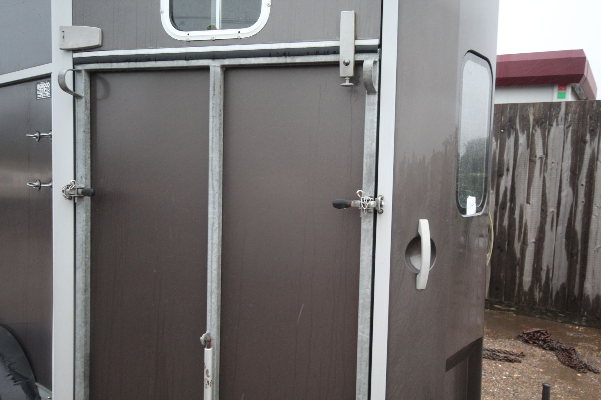 Ifor Williams HB511 twin axle horsebox. To take two 16hh horses. Owned from new and recent main - Image 18 of 29
