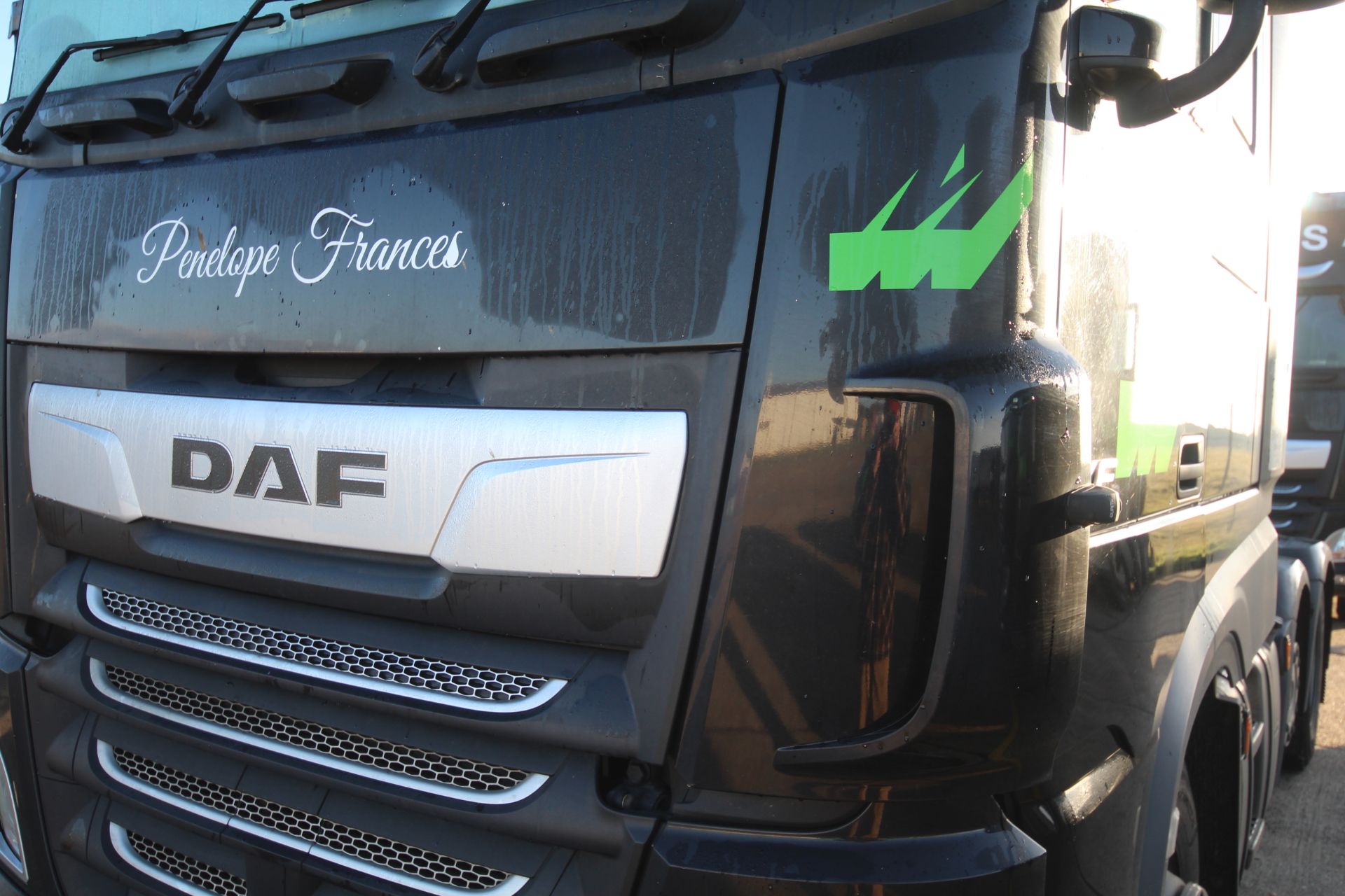 DAF XF 480 FTG 6X2 Euro 6D auto mid-lift and steer 44T unit. Registration P31 MGL. Date of first - Image 11 of 122