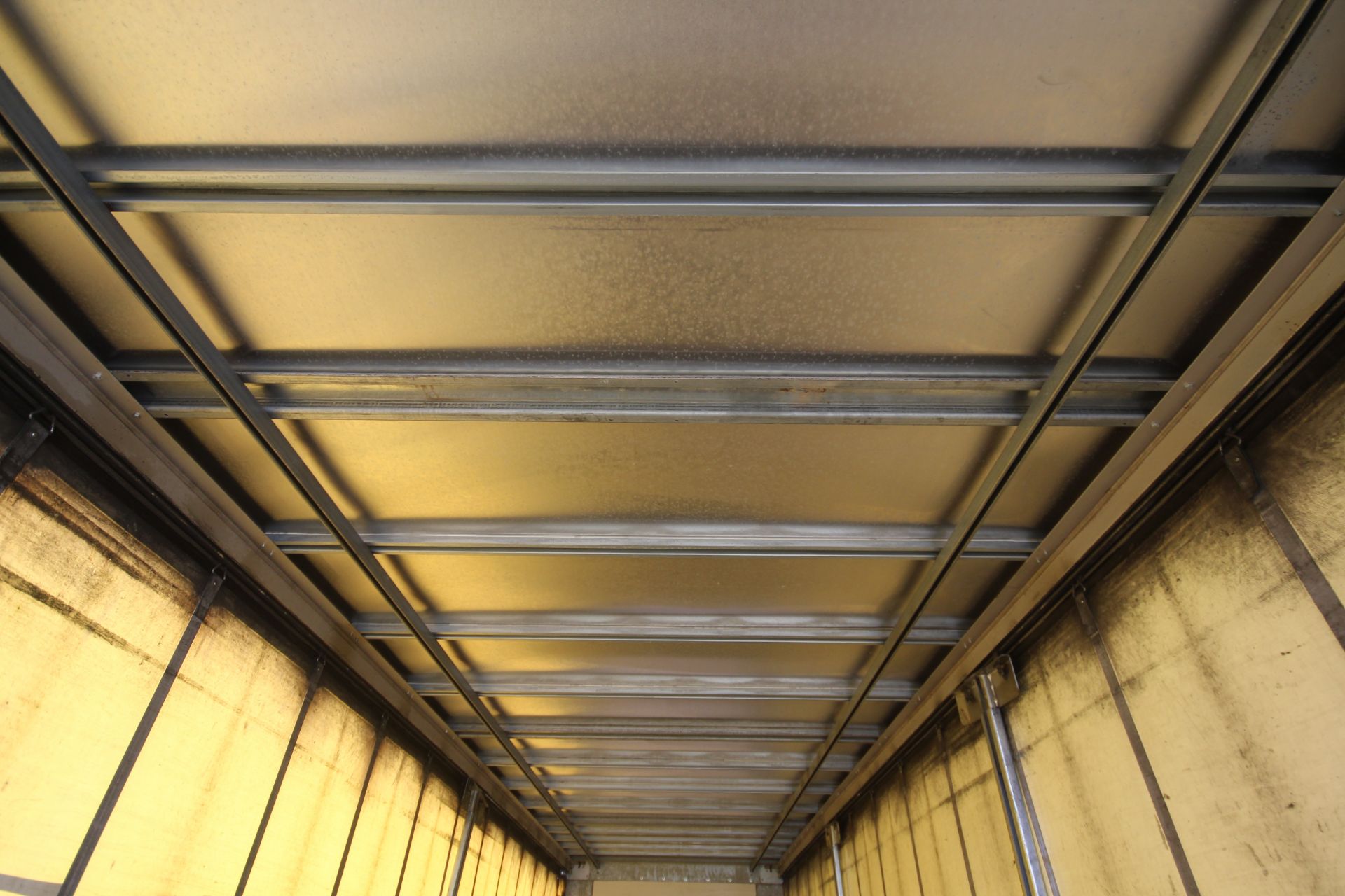 Montracon 33T 10.6m twin axle urban curtain-side trailer. Registration C353990. 2014. MOT until 31/ - Image 72 of 85