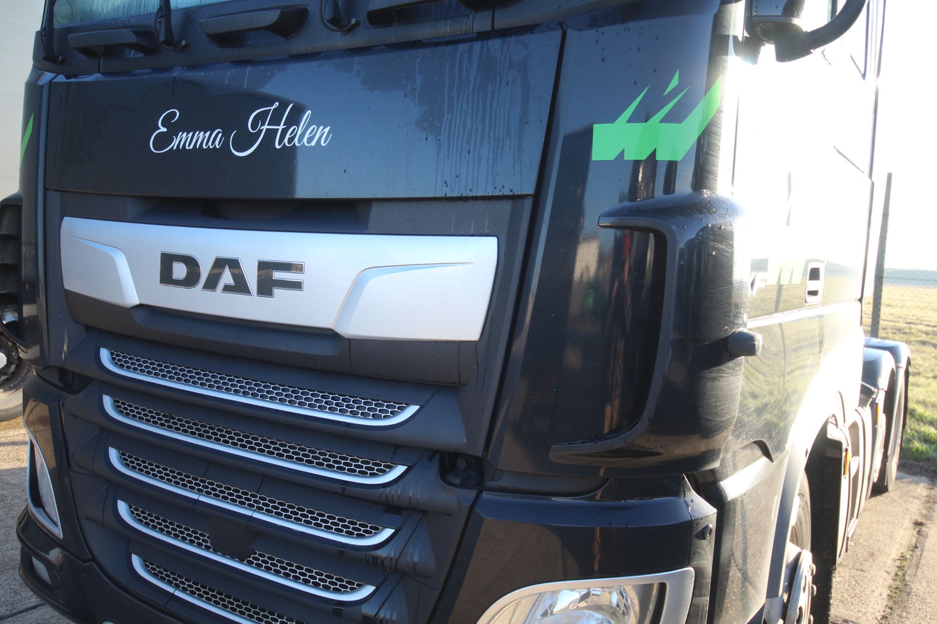 DAF XF 480 FTG 6X2 Euro 6D auto mid-lift and steer 44T unit. Registration P100 MGL. Date of first - Image 11 of 122