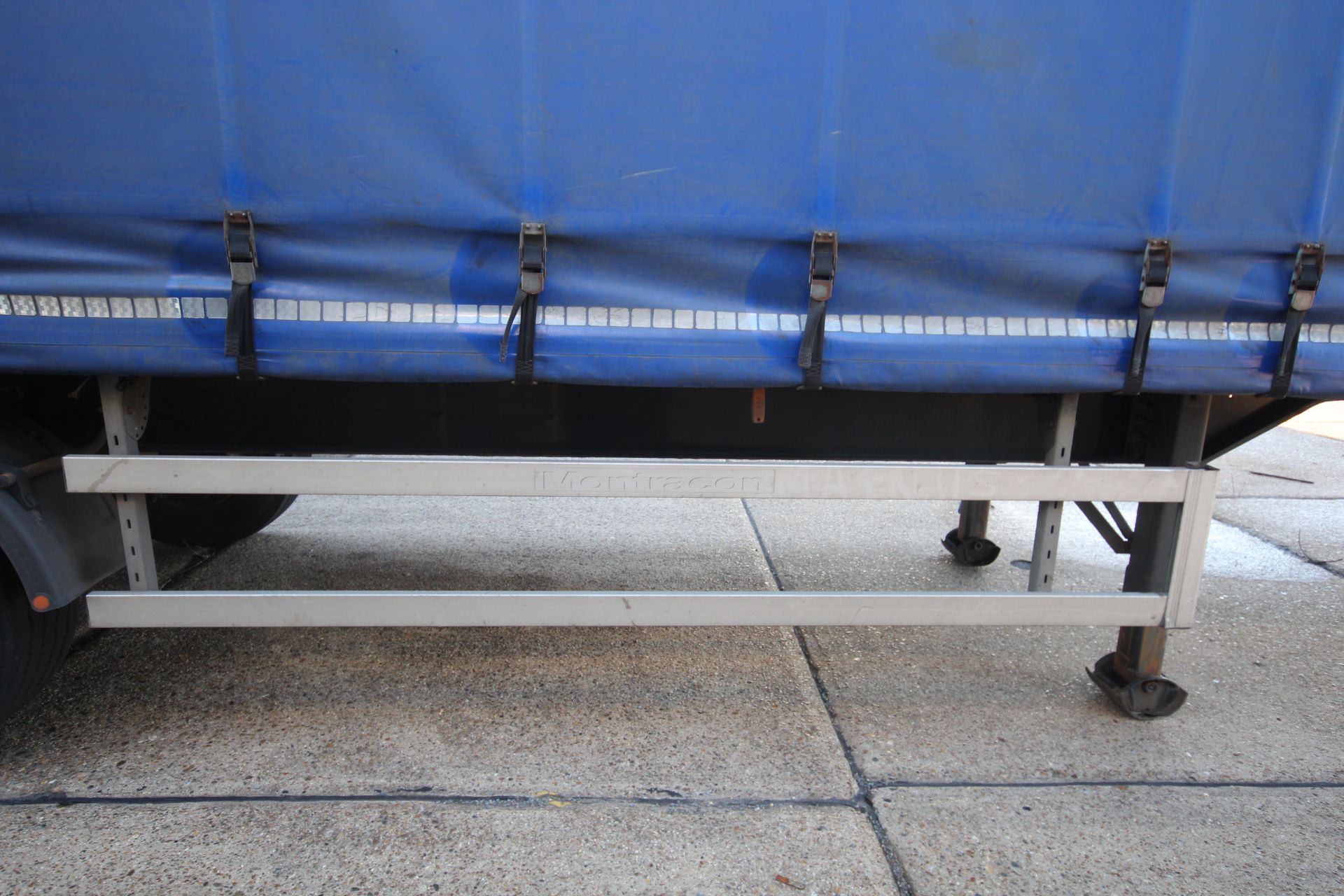 Montracon 39T 13.6m tri-axle curtain-side trailer. Registration C351364. 2013. MOT until 31/01/2024. - Image 42 of 88