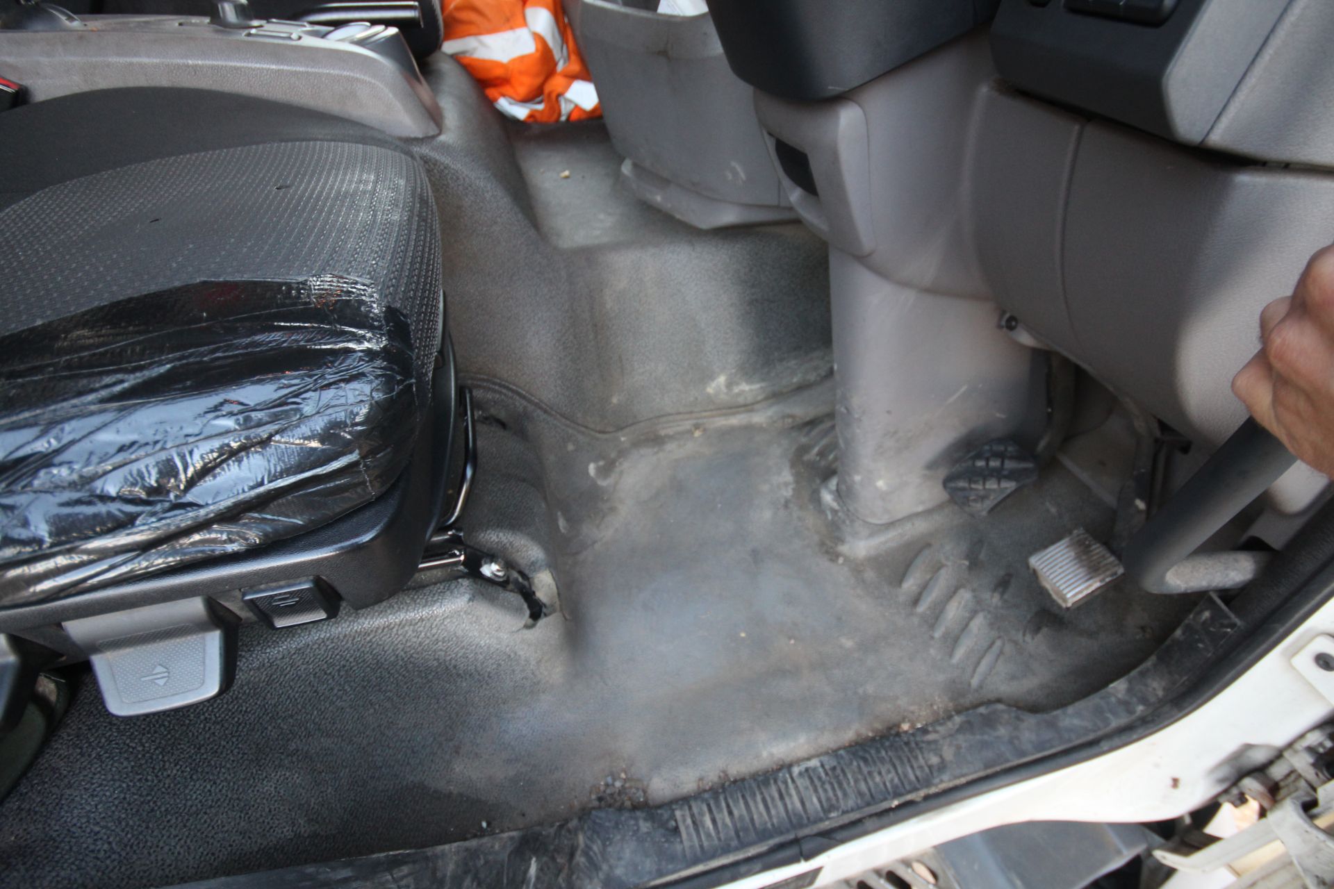 DAF LF 250  FA Euro 6 18T auto 4x2 rigid day cab. Registration AW15 EGU. Date of first - Image 62 of 79