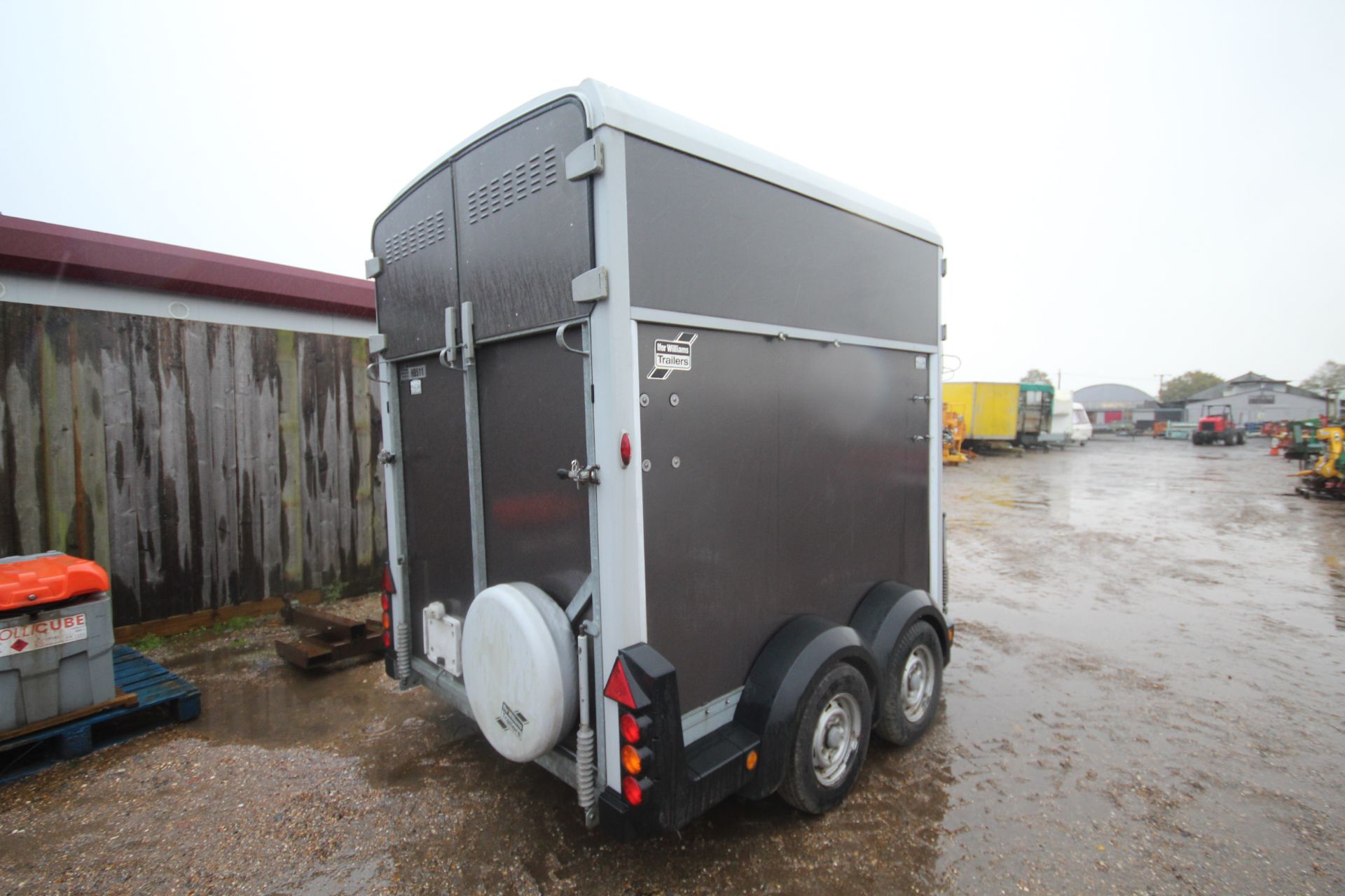 Ifor Williams HB511 twin axle horsebox. To take two 16hh horses. Owned ...