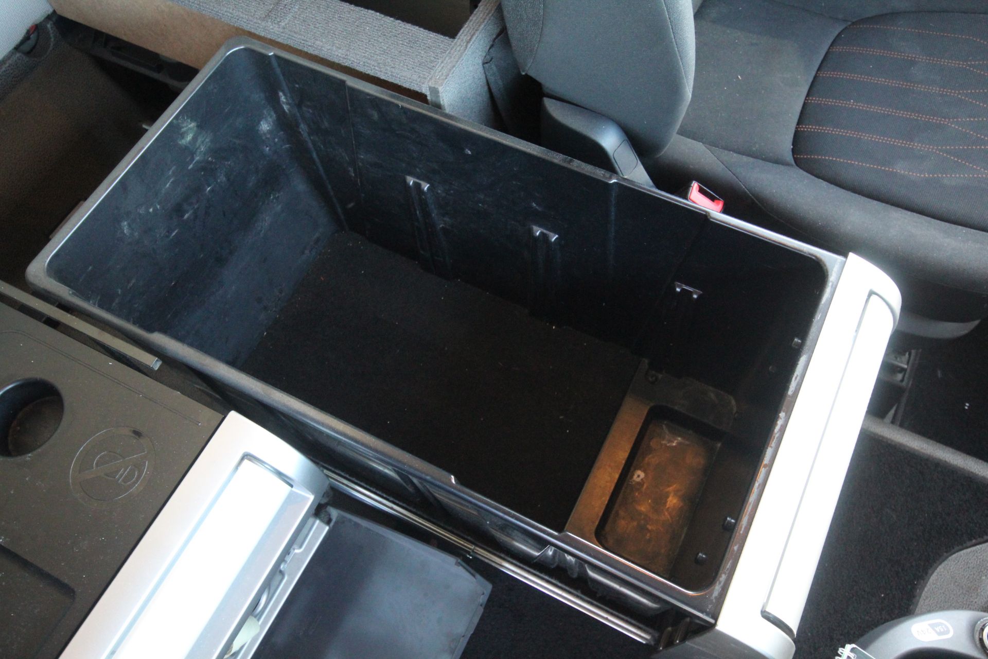 DAF XF 480 FTG 6X2 Euro 6D auto mid-lift and steer 44T unit. Registration P88 MGL. Date of first - Image 92 of 102