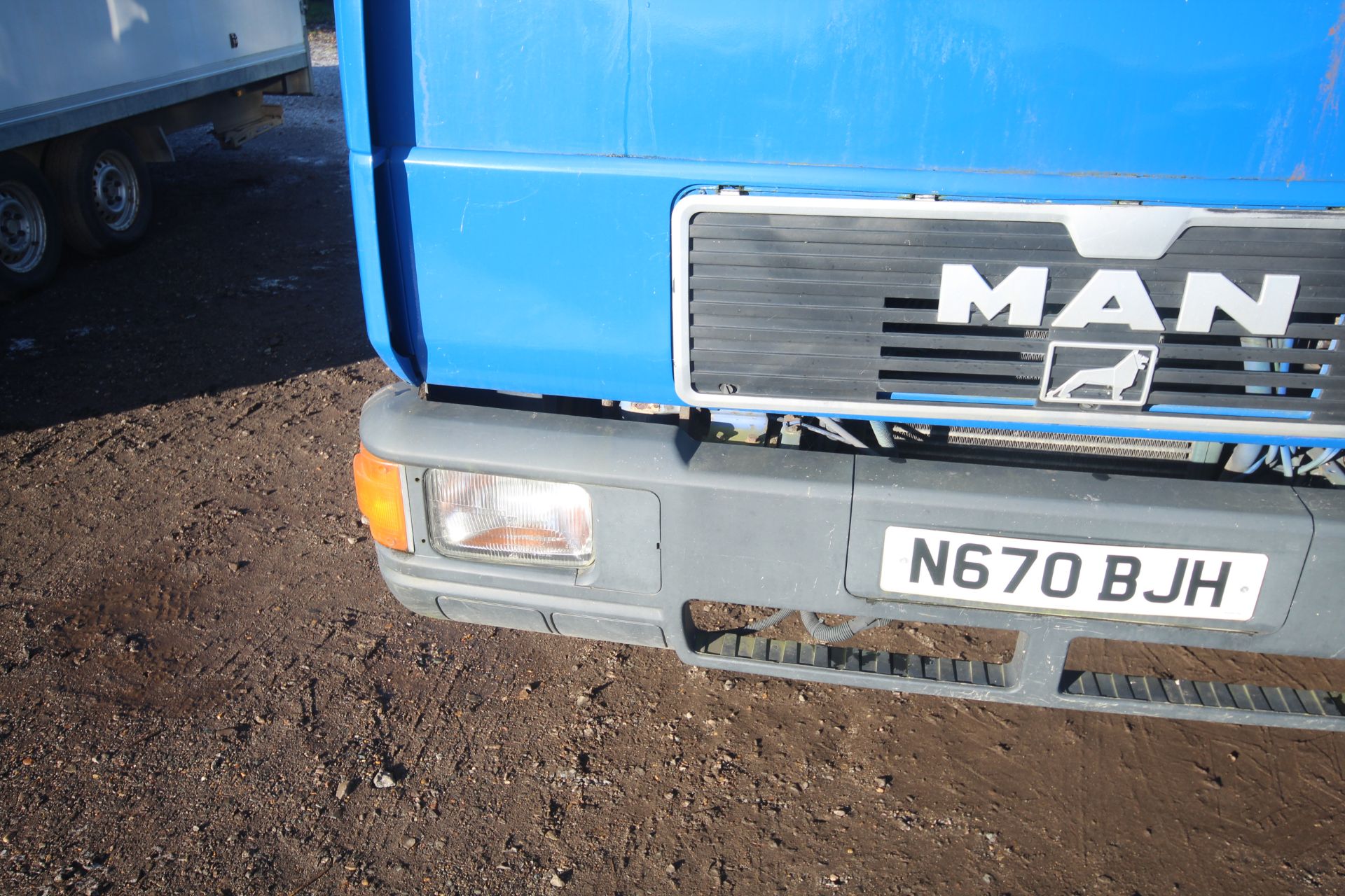 MAN 8.153 7.5T manual 4x2 horsebox. Registration N670 BJH. Date of first registration 22/07/1996. - Image 62 of 103