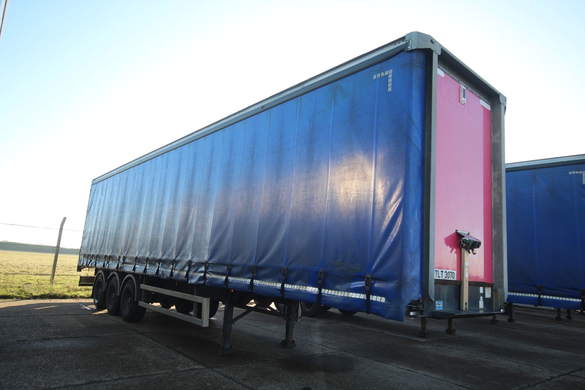 Montracon 39T 13.6m tri-axle curtain-side trailer. Registration C351369. 2013. MOT until 31/01/2024. - Image 4 of 87