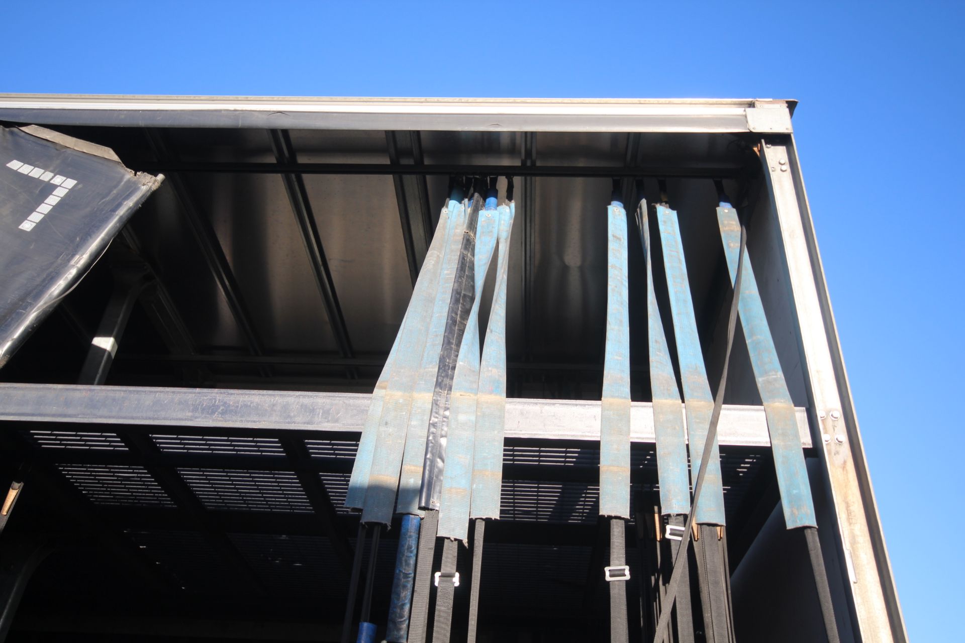 Montracon 13.6m tri-axle step frame double deck curtain-side trailer. Registration C442859. 2017. - Image 72 of 83