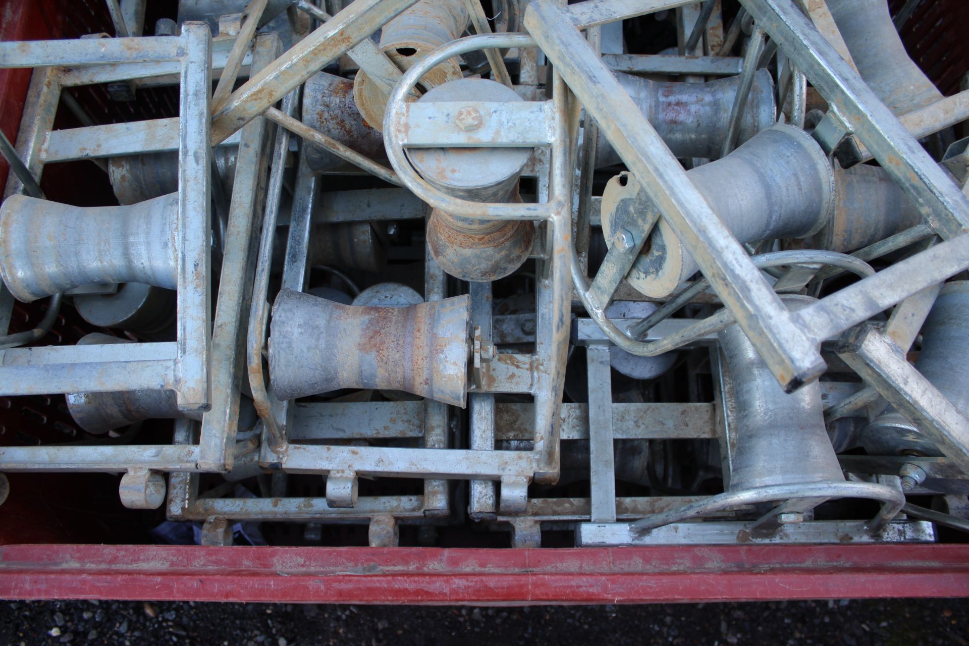 Dolav containing a large quantity of cable rollers. V CAMPSEA ASHE - Image 2 of 3