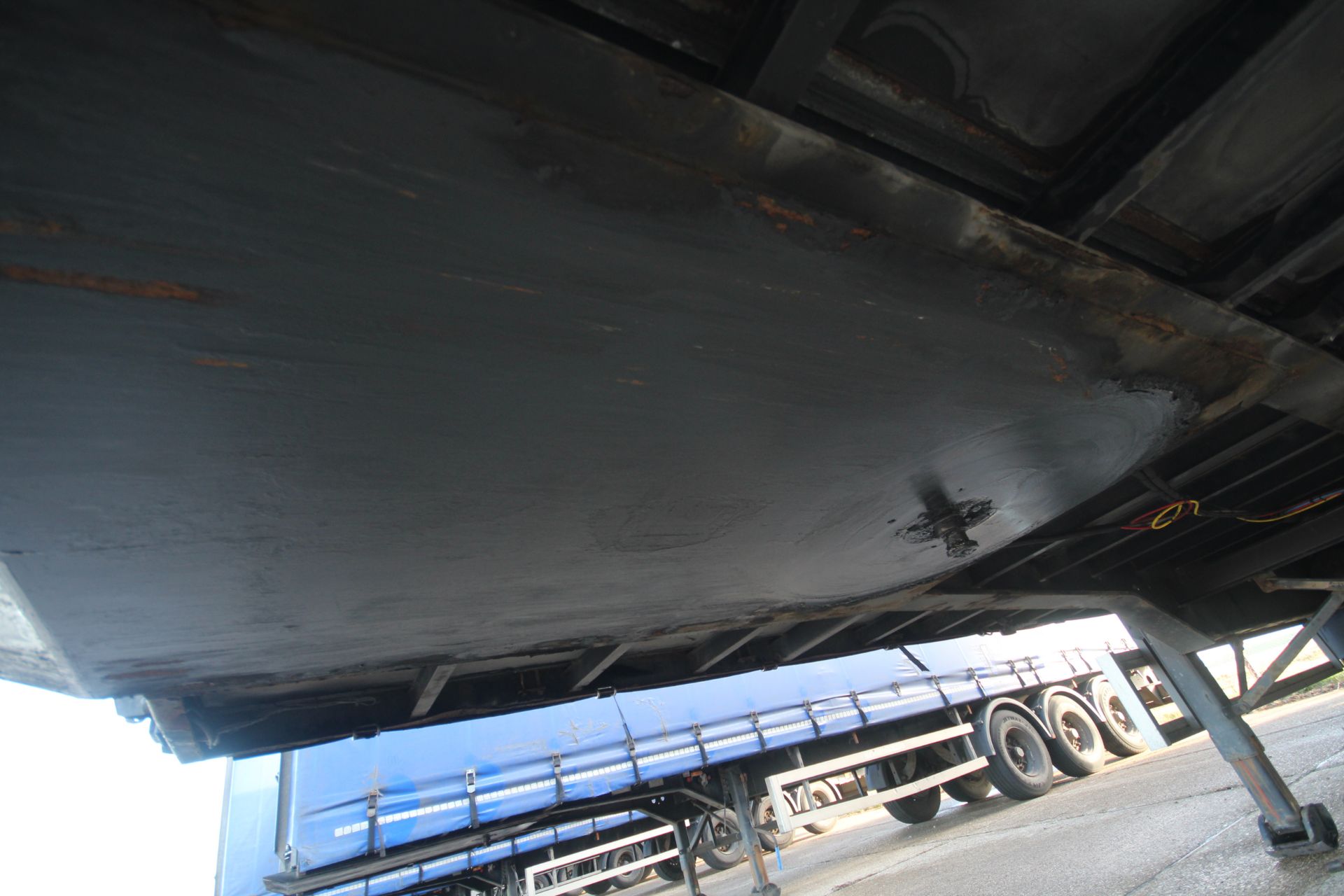 Montracon 39T 13.6m tri-axle curtain-side trailer. Registration C351371. 2013. MOT until 31/05/2024. - Image 47 of 87