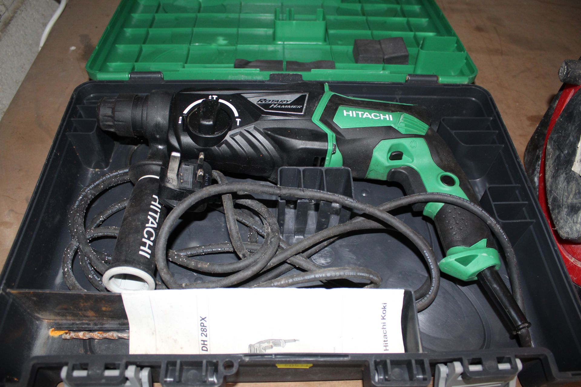 Hitachi 240v rotary hammer drill in case and extension lead. V CAMPSEA ASHE - Image 3 of 4