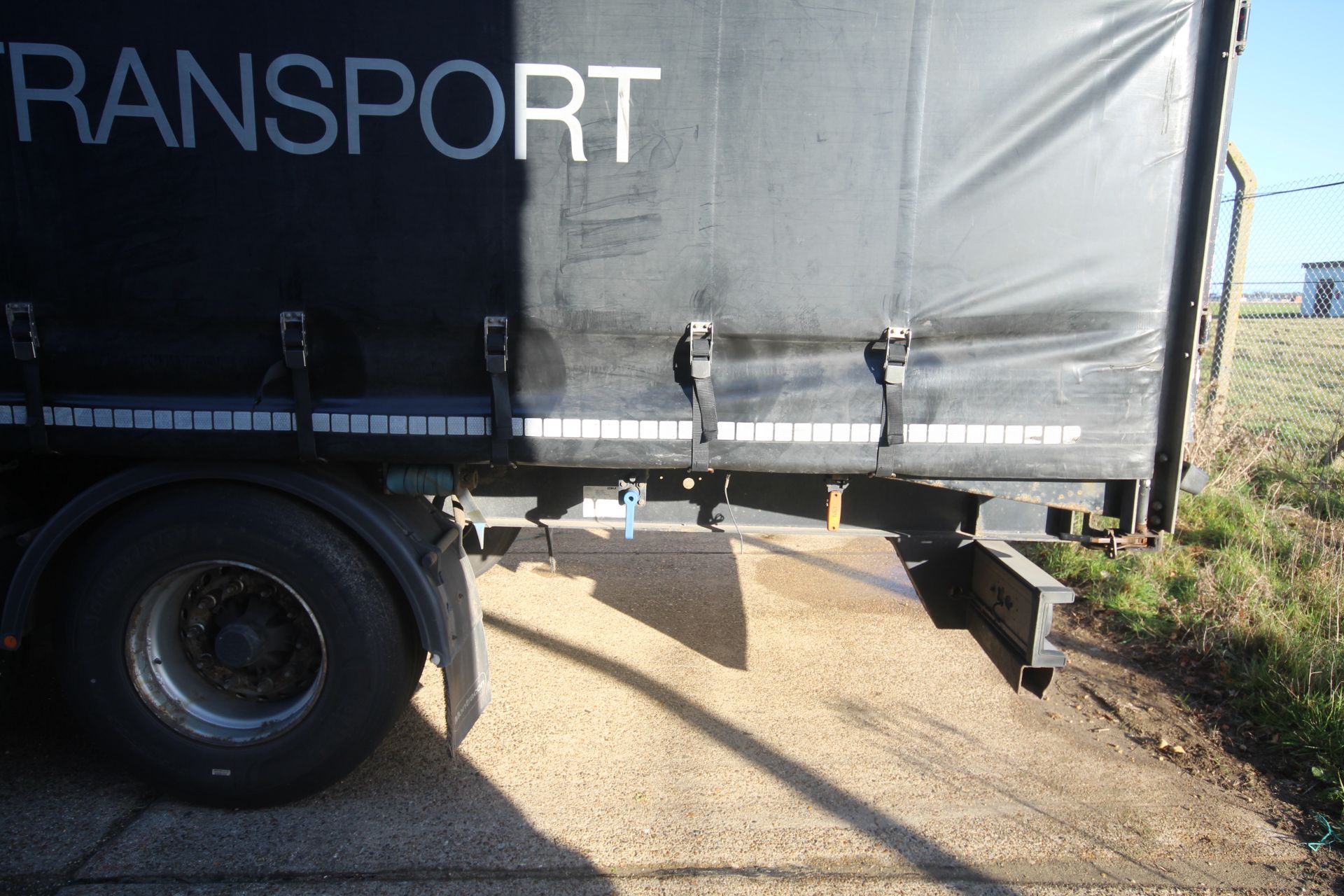 Montracon 39T 13.6m tri-axle curtain-side trailer. Registration C380871. 2014. MOT until 30/04/2024. - Image 19 of 89