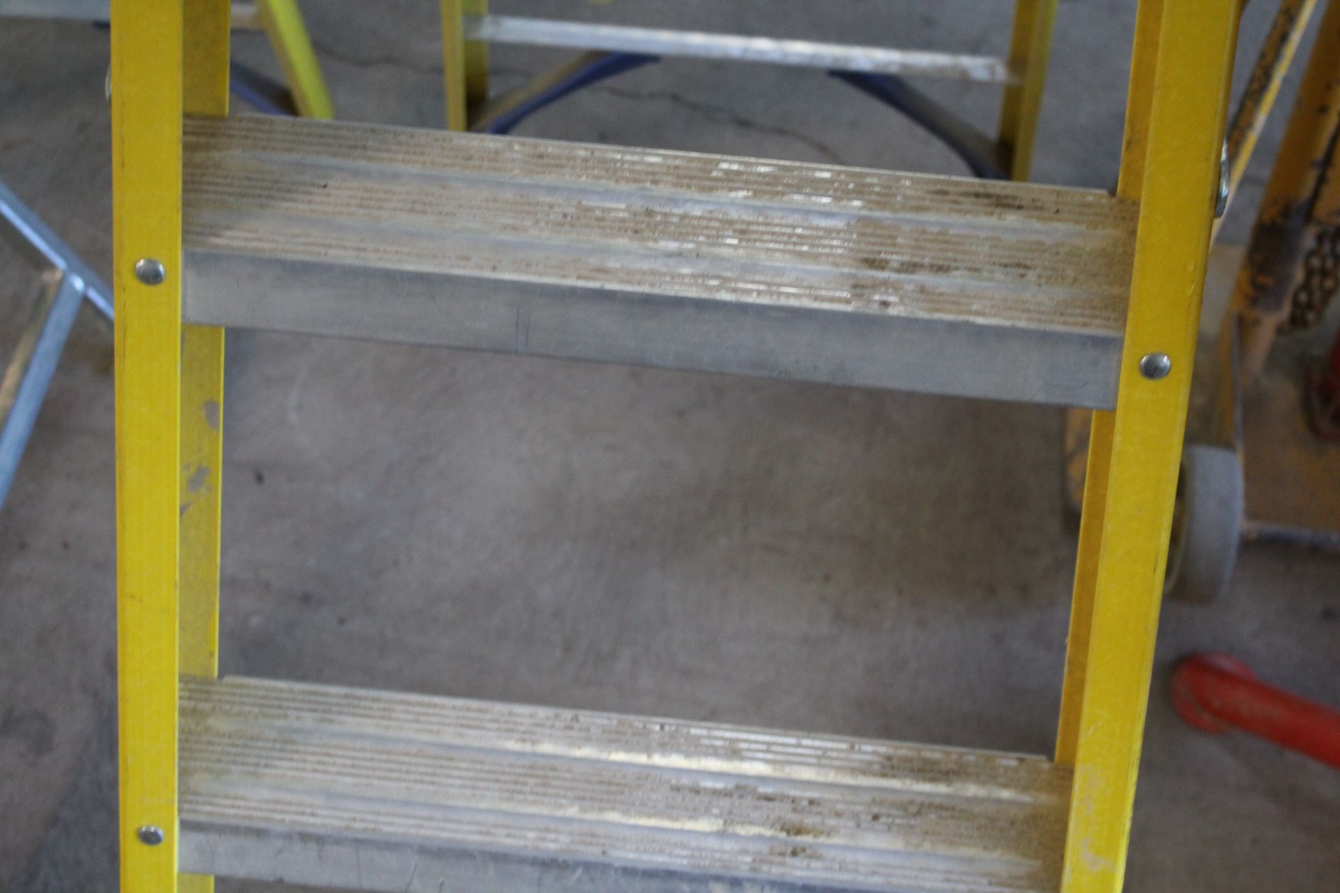 Werner fibreglass stepladder. V CAMPSEA ASHE - Image 4 of 6