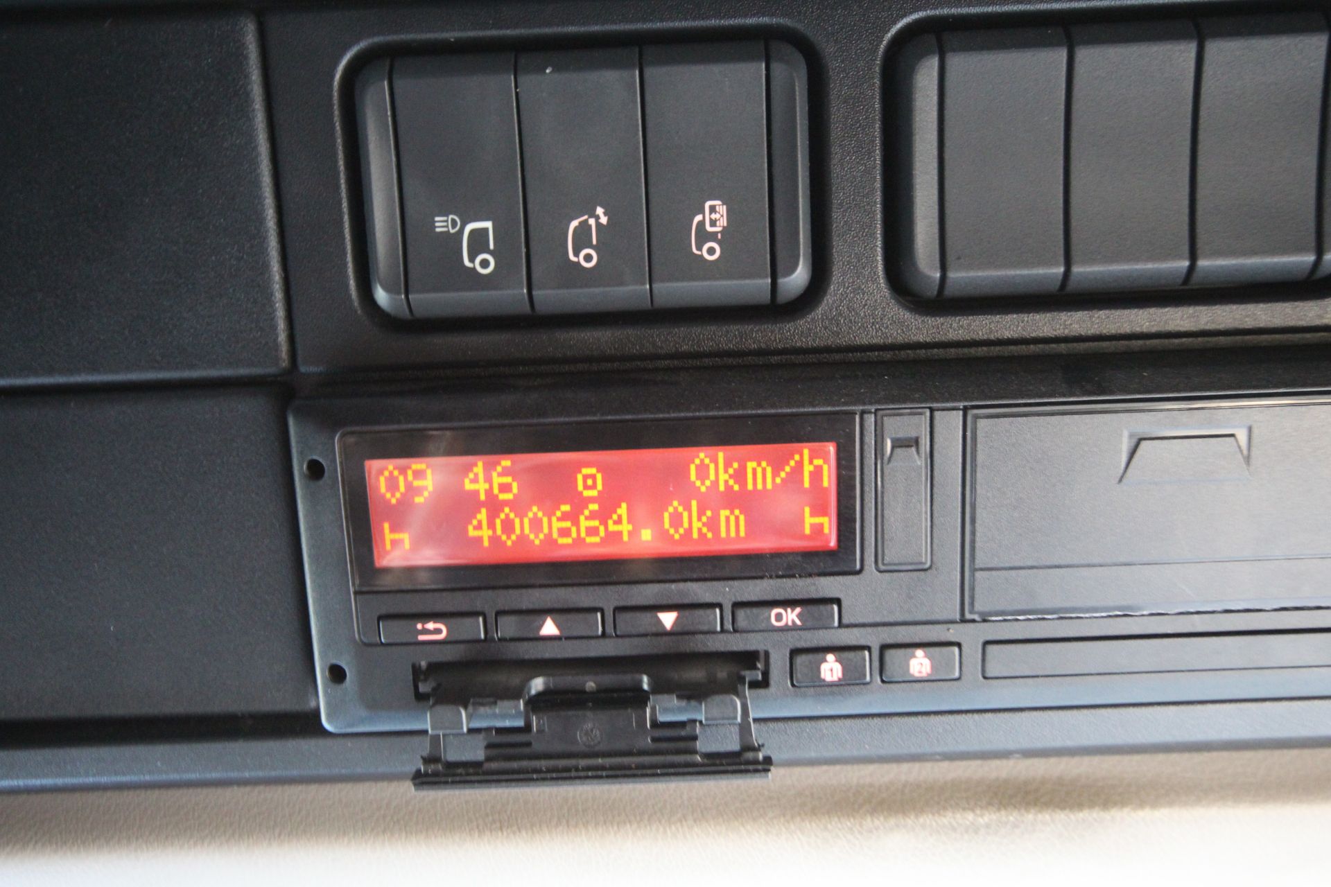 DAF XF 480 FTG 6X2 Euro 6D auto mid-lift and steer 44T unit. Registration P31 MGL. Date of first - Image 103 of 122