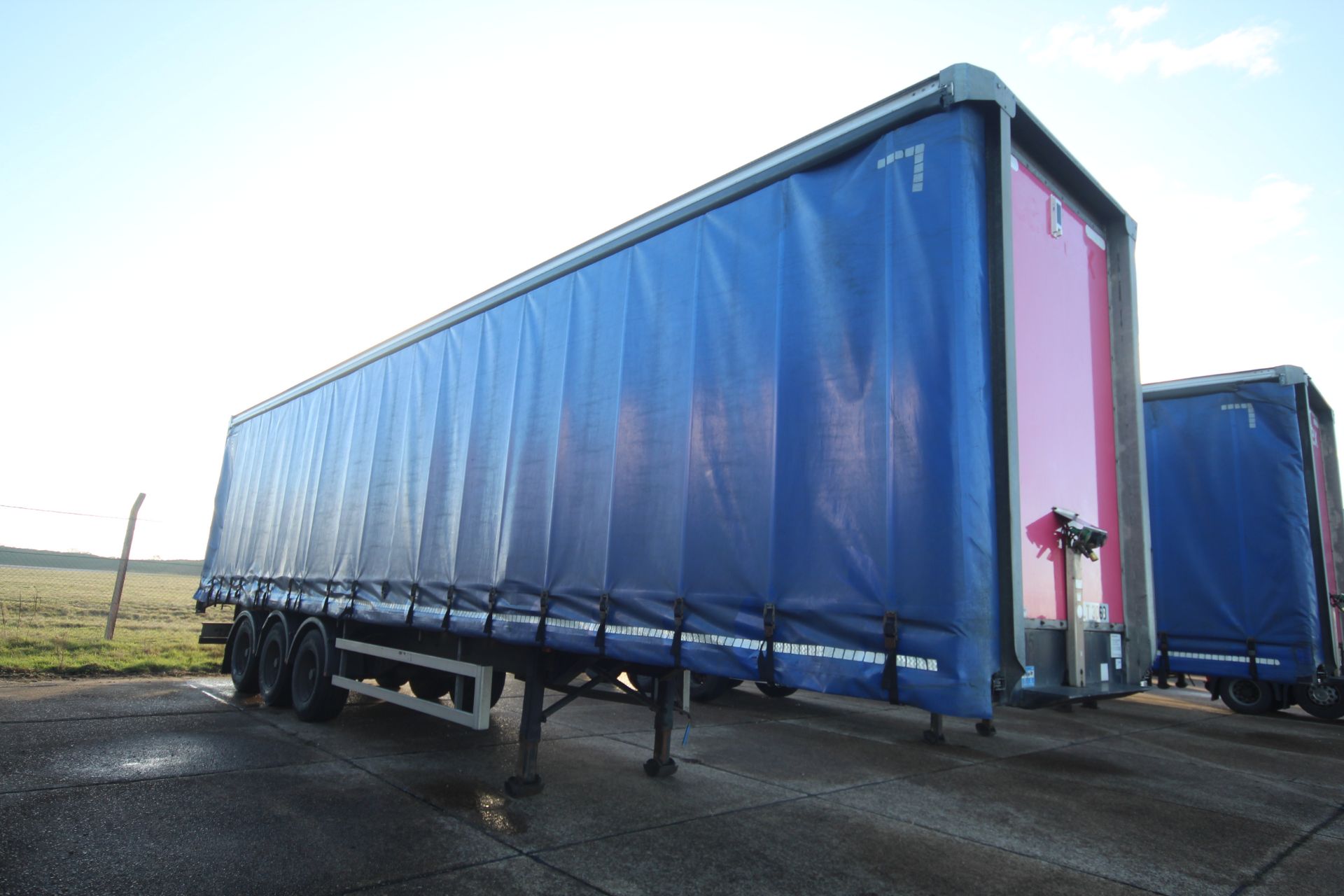 Montracon 39T 13.6m tri-axle curtain-side trailer. Registration C351362. 2013. MOT until 29/02/2024. - Image 4 of 88