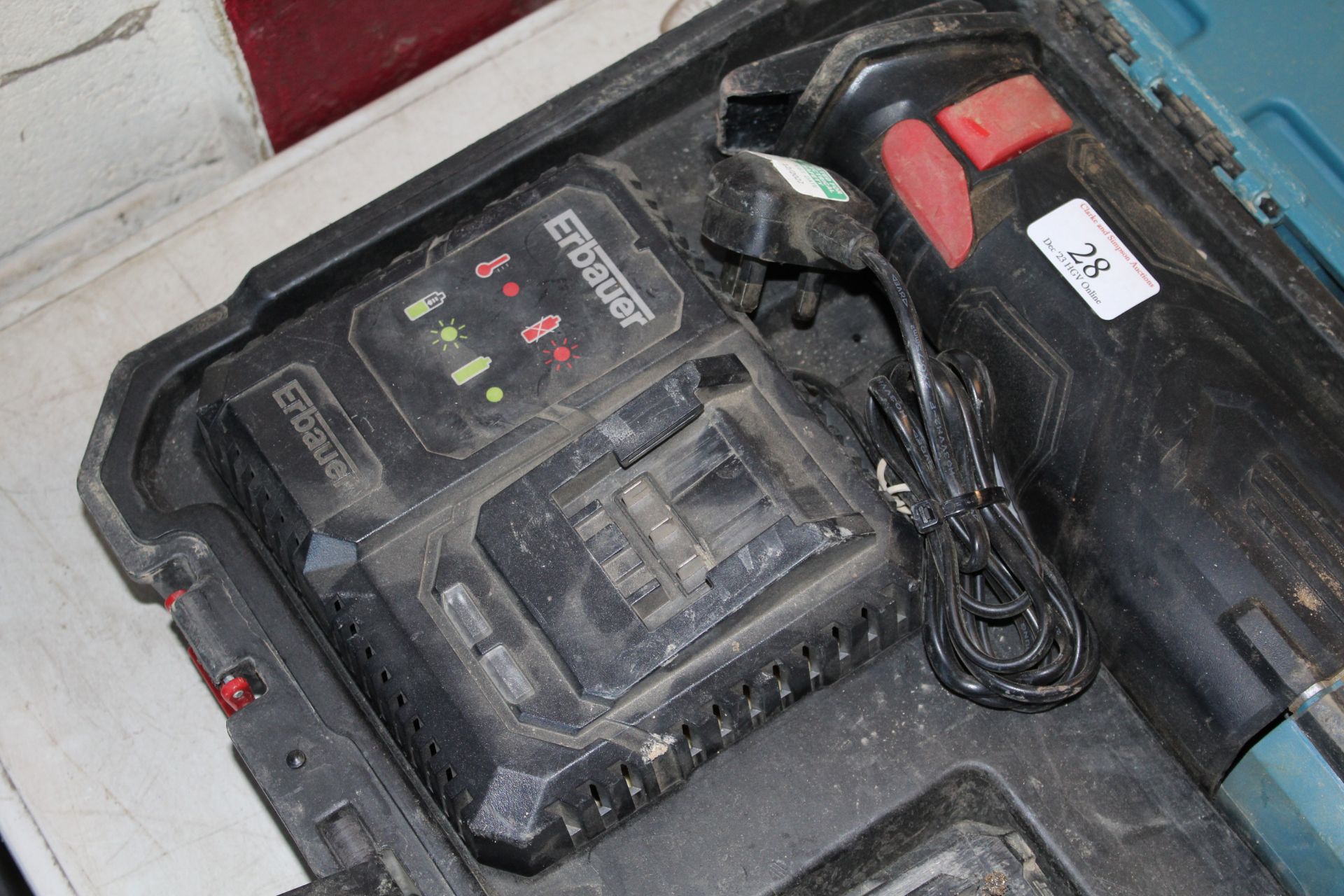 Erbauer 18v cordless reciprocating saw with 2x batteries and a charger in case. V CAMPSEA ASHE - Image 2 of 6