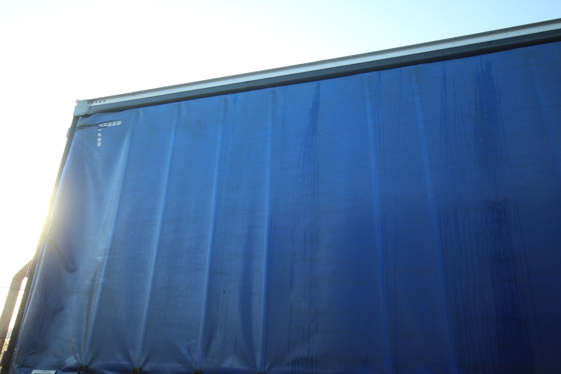Montracon 39T 13.6m tri-axle curtain-side trailer. Registration C351362. 2013. MOT until 29/02/2024. - Image 37 of 88