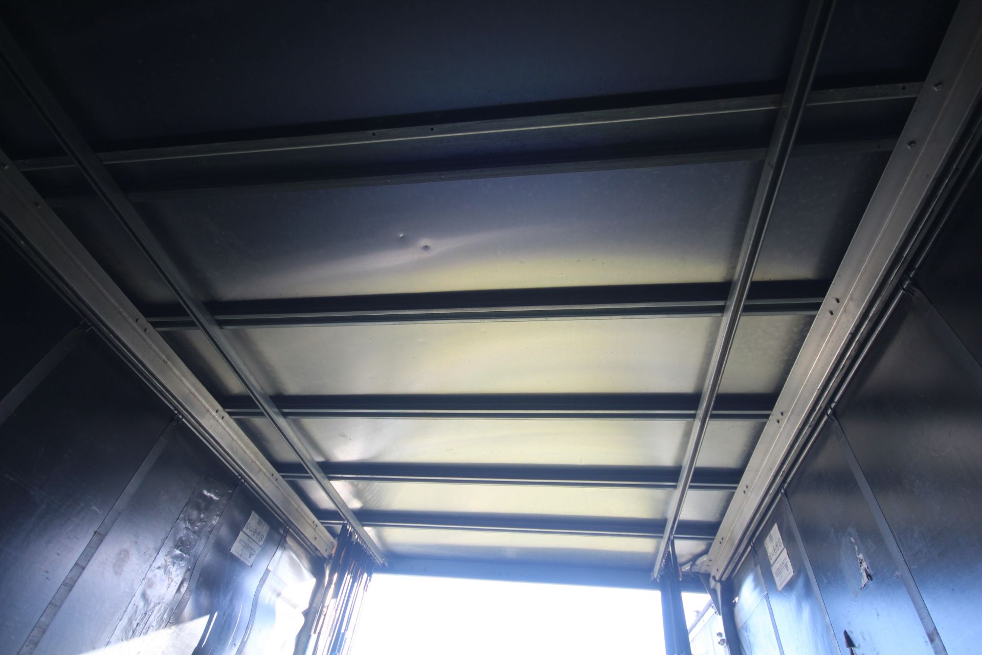 Montracon 39T 13.6m tri-axle curtain-side trailer. Registration C380871. 2014. MOT until 30/04/2024. - Image 77 of 89