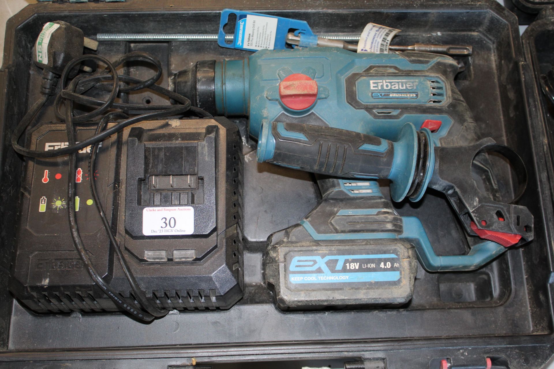 Erbauer 18v cordless hammer drill with battery and charger in a case. V CAMPSEA ASHE - Image 2 of 6