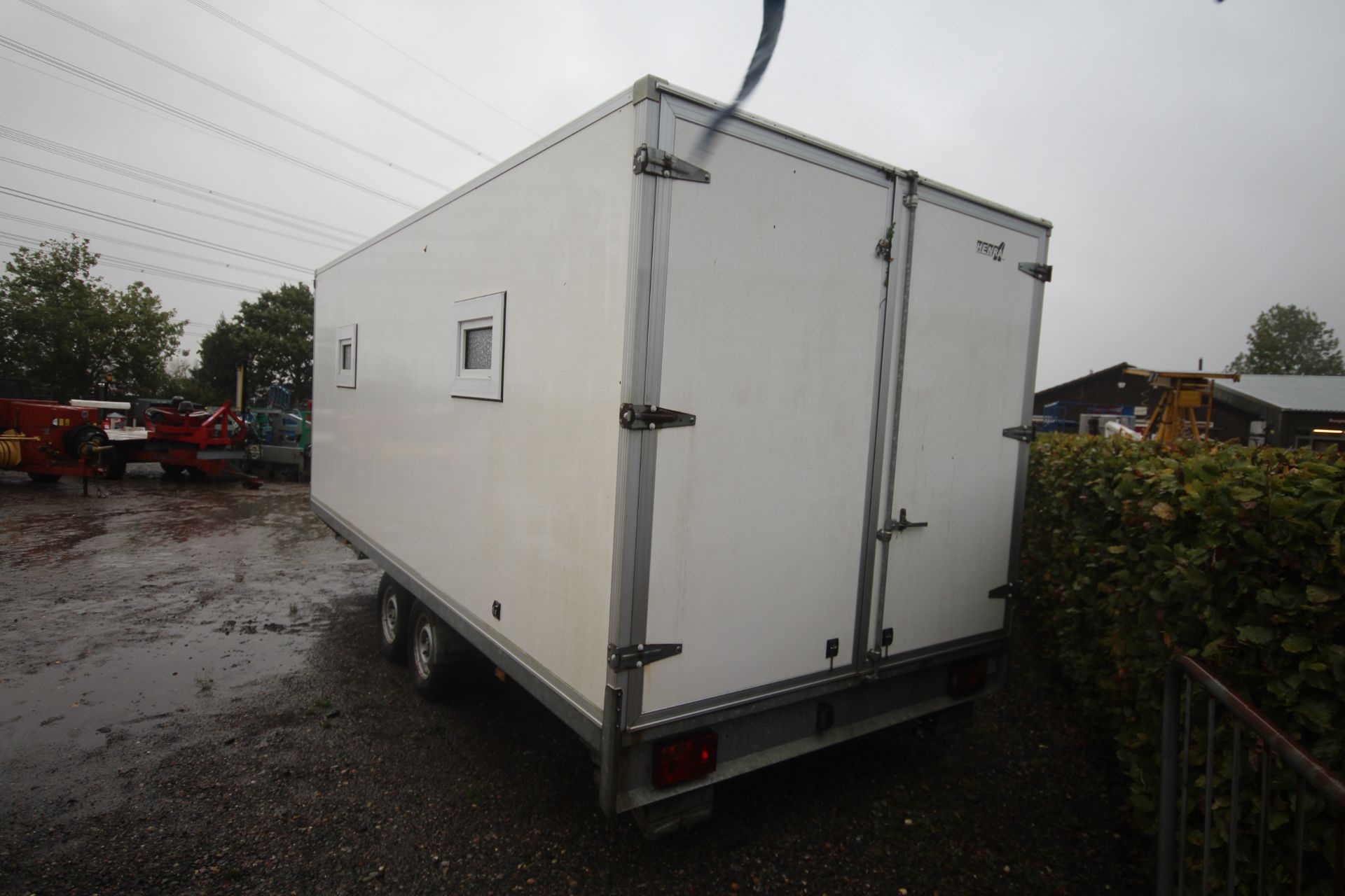 Henra 17ft 5in x 7ft 6in twin axle exhibition/ box trailer. With barn doors, side opening and - Image 2 of 16