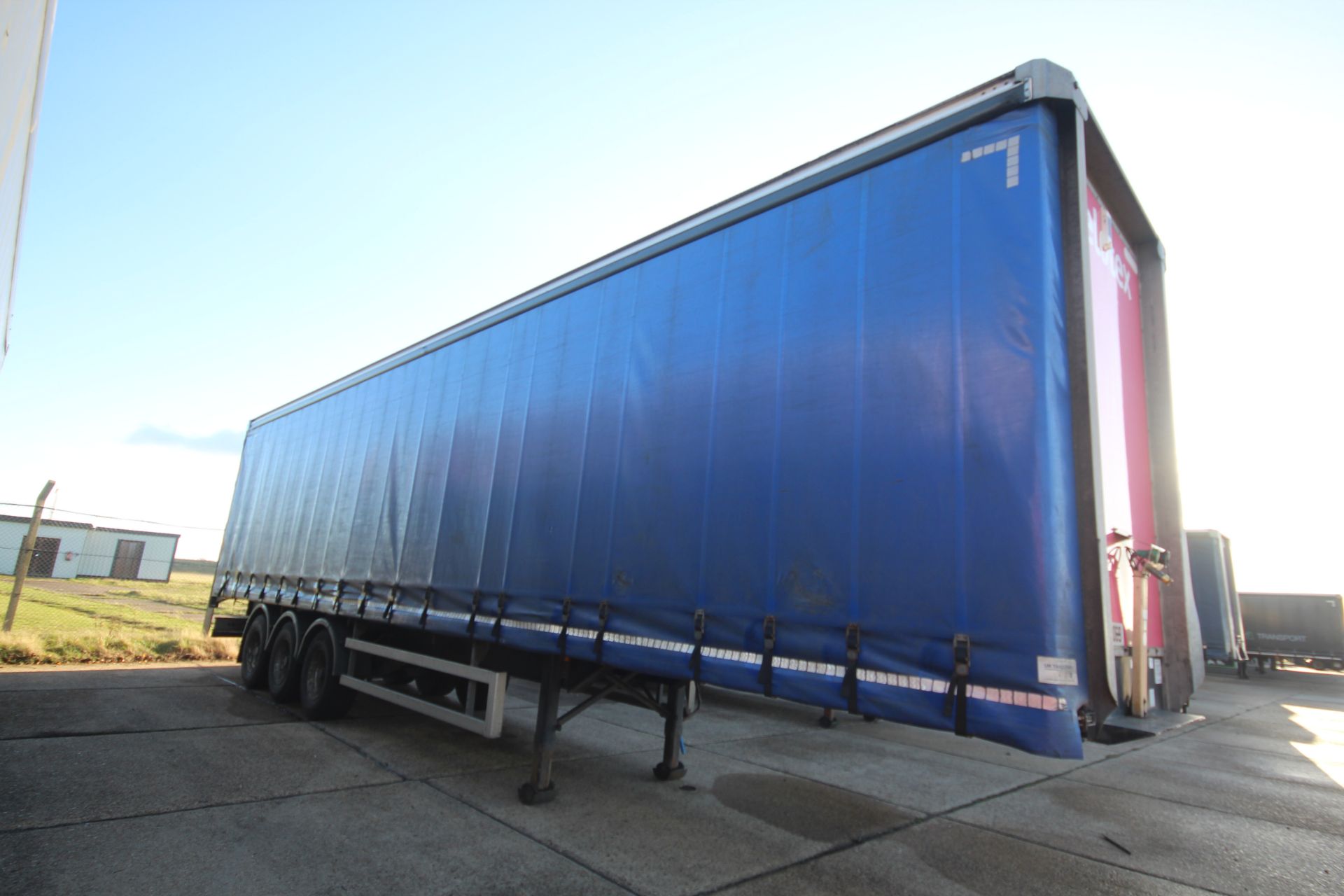 Montracon 39T 13.6m tri-axle curtain-side trailer. Registration C351364. 2013. MOT until 31/01/2024. - Image 4 of 88