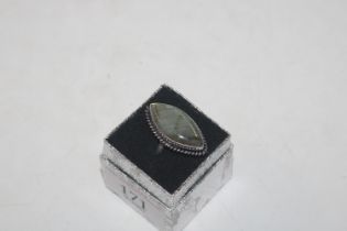 A white metal and Labradorite set ring