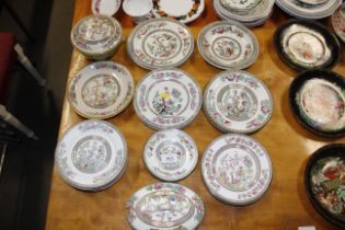 A quantity of Spode "China Rose" pattern teaware