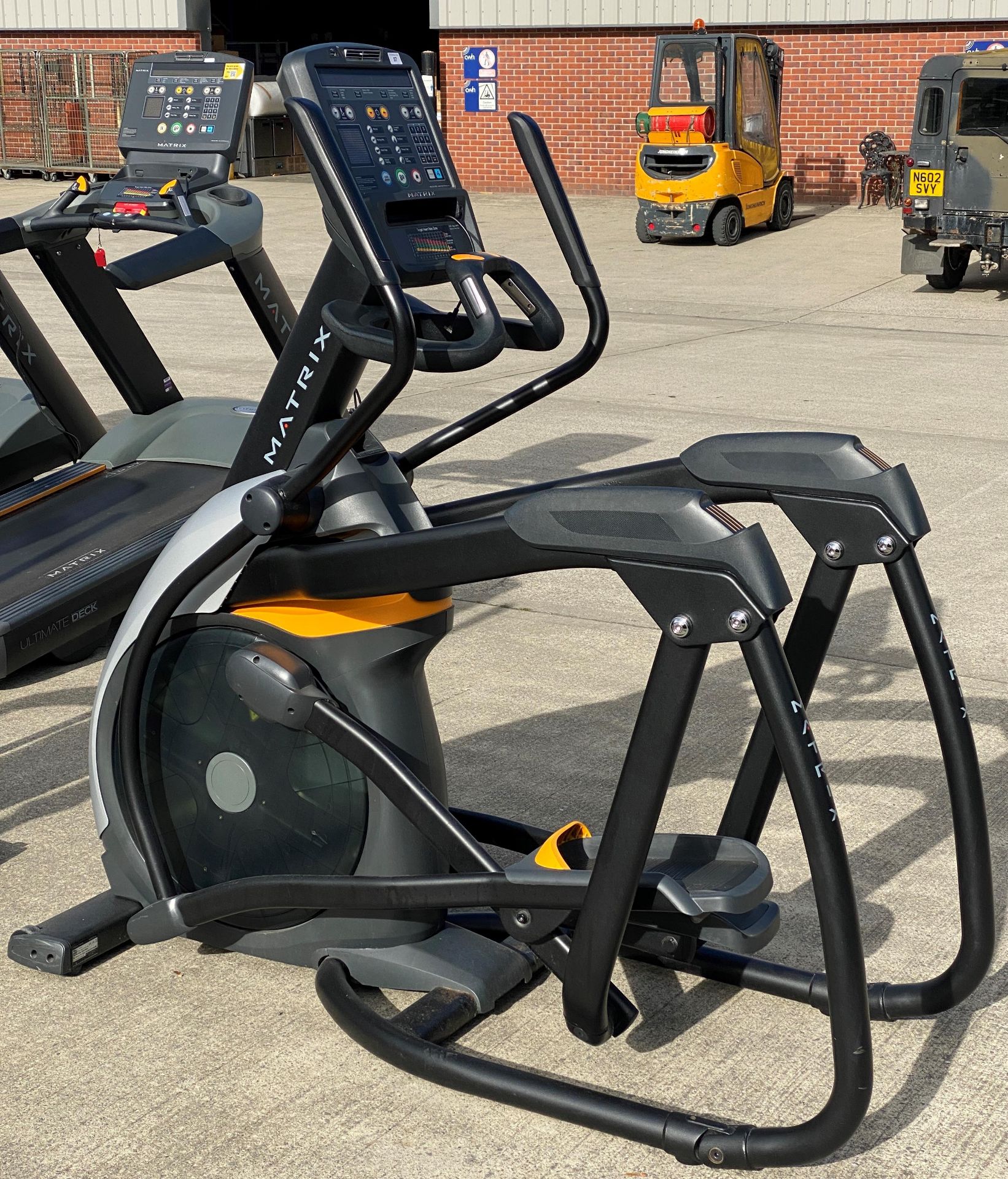 Matrix A5x Ascent Trainer (YOM 2015) (C8) - Image 4 of 8