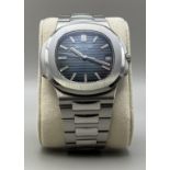 Patek Philippe Nautilus Date 5711/1A-010 with Sweep Seconds Steel 40mm Automatic Bracelet