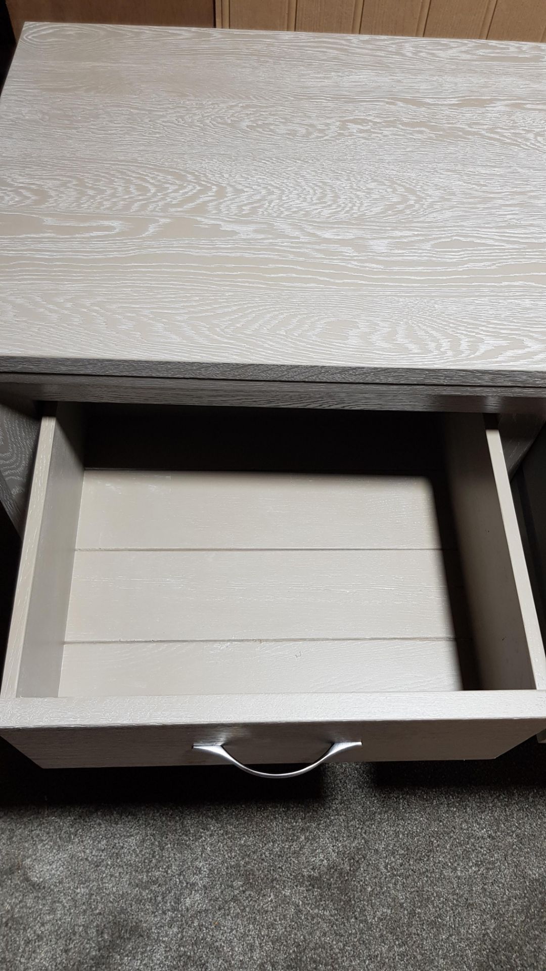 Willow Solid Oak With Grey Wash 7 Drawer Chest. Dimensions: (H78x W140x D45cm). - Image 13 of 19